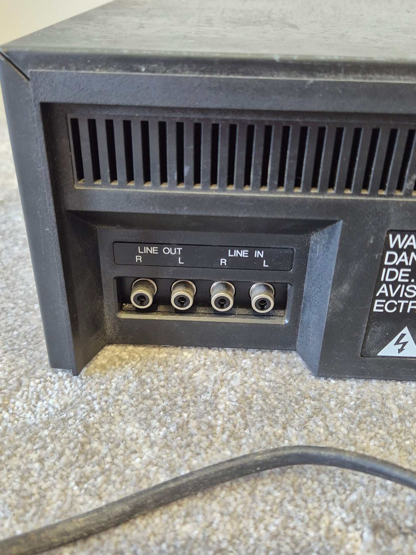 Denon DR-M22 - Stereo Cassette Tape Deck (Read Description)