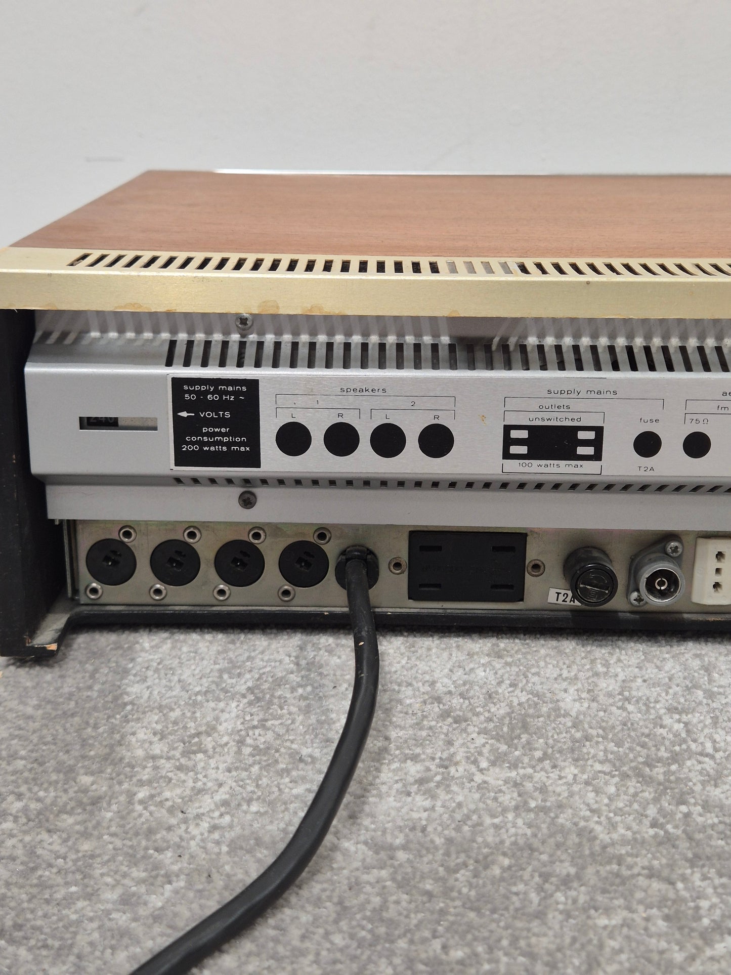 Leak Delta 75 Receiver - Vintage Stereo Receiver (Spares or Repairs)
