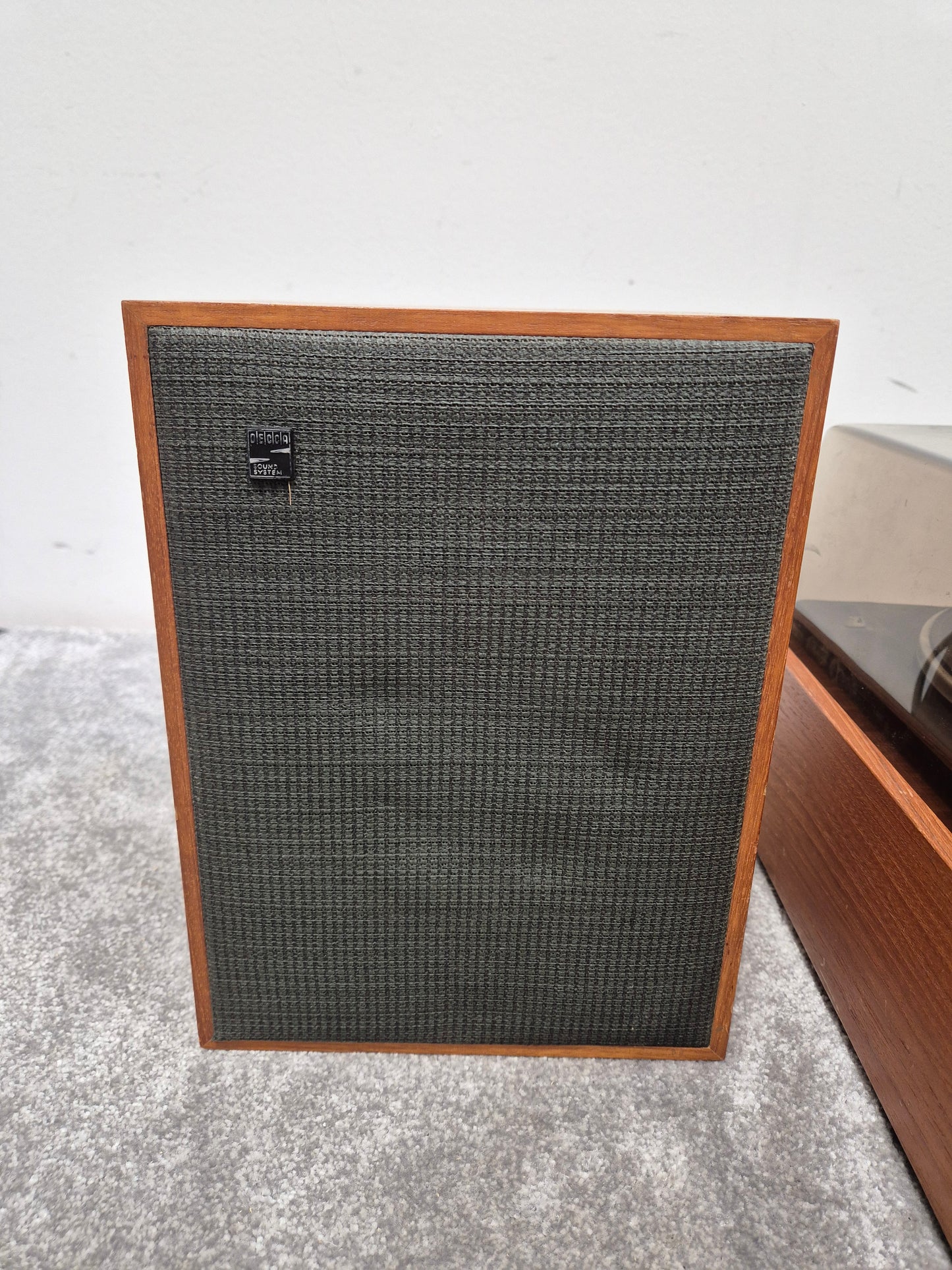 DECCA SOUND 603 - Pair of L100 Speakers (Spares or Repair)