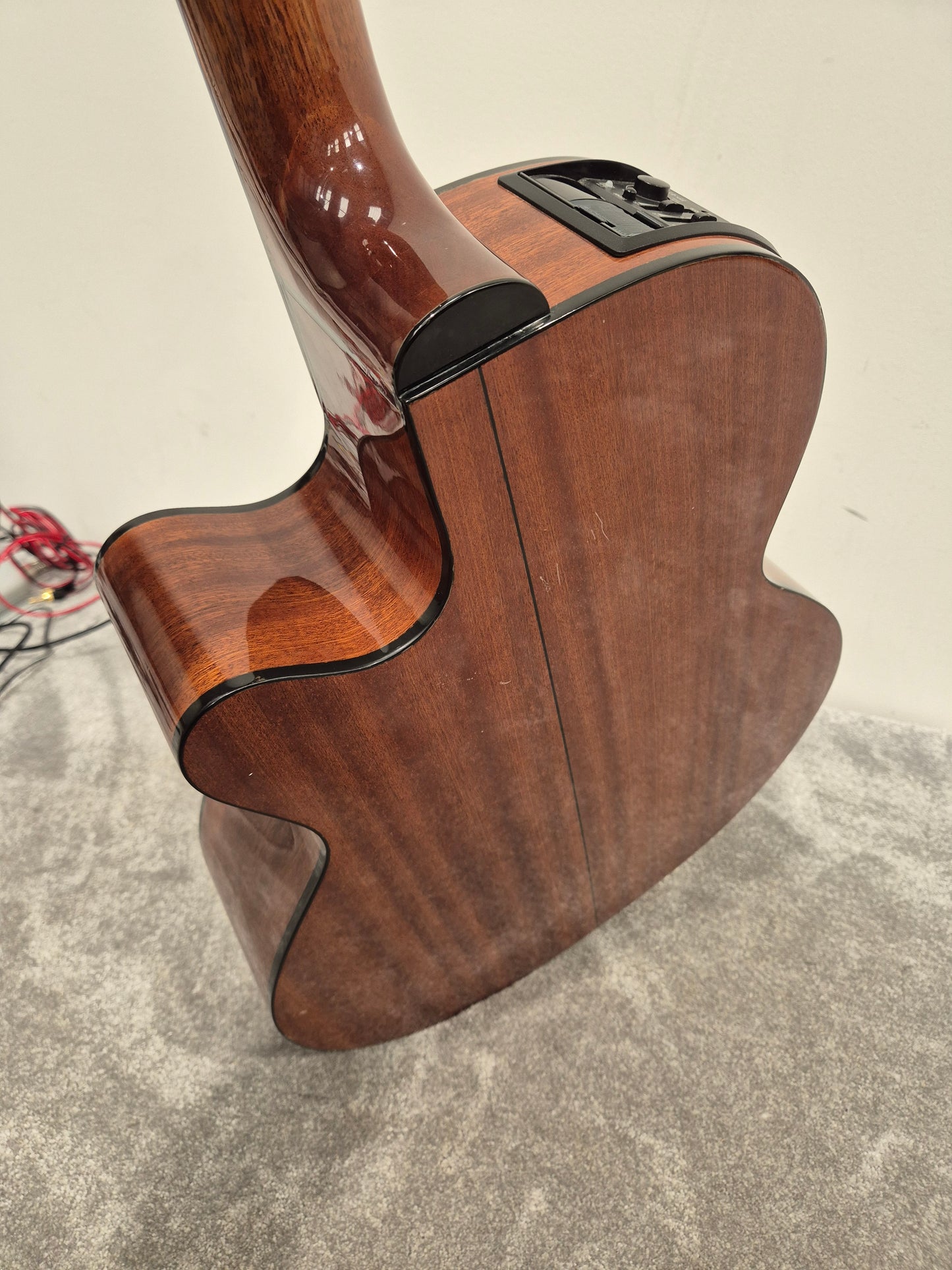 Takamine EG440SC - Acoustic-Electric Guitar - Good