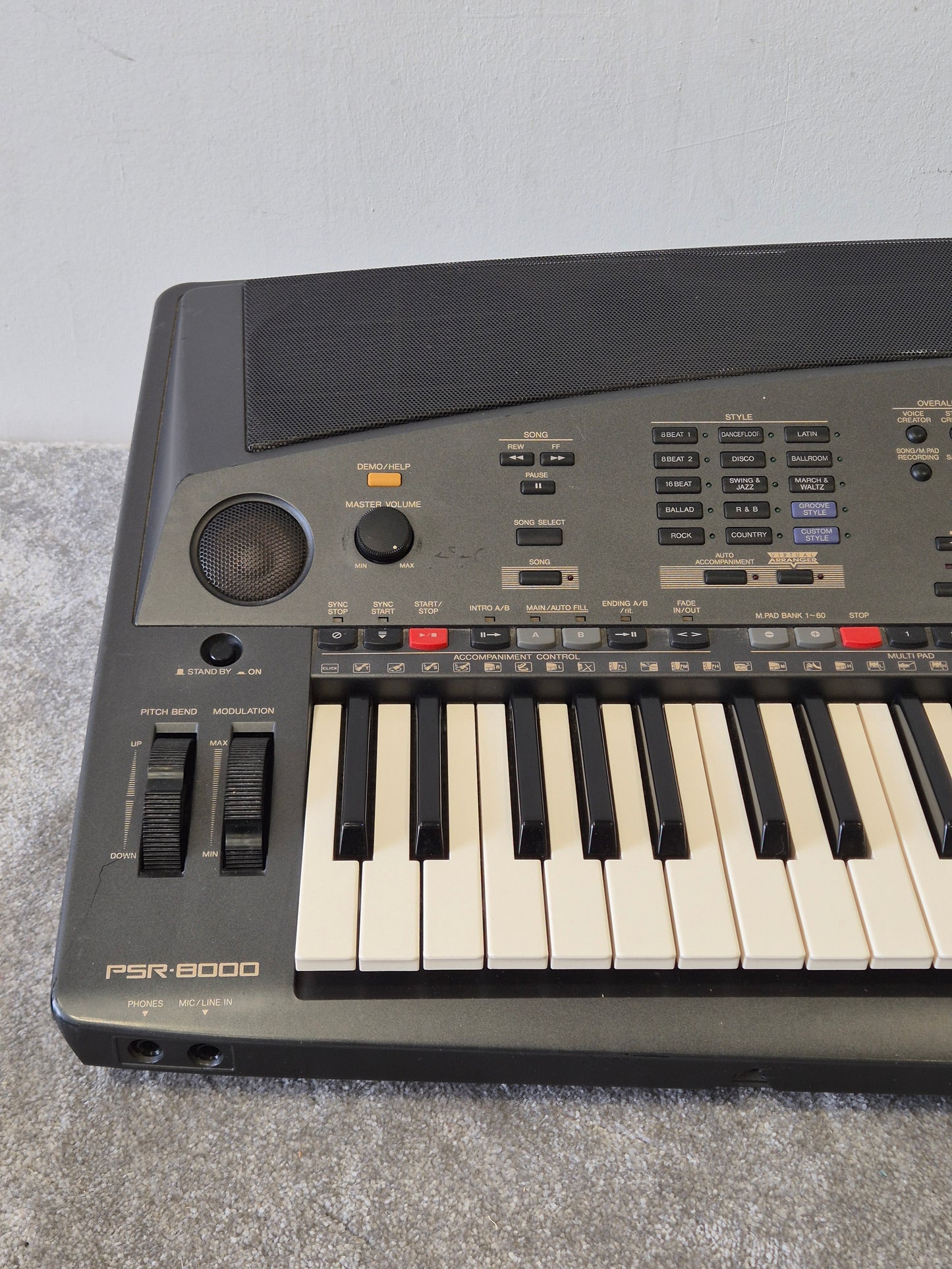 Yamaha PSR-8000 - Versatile Electronic Keyboard - Fair