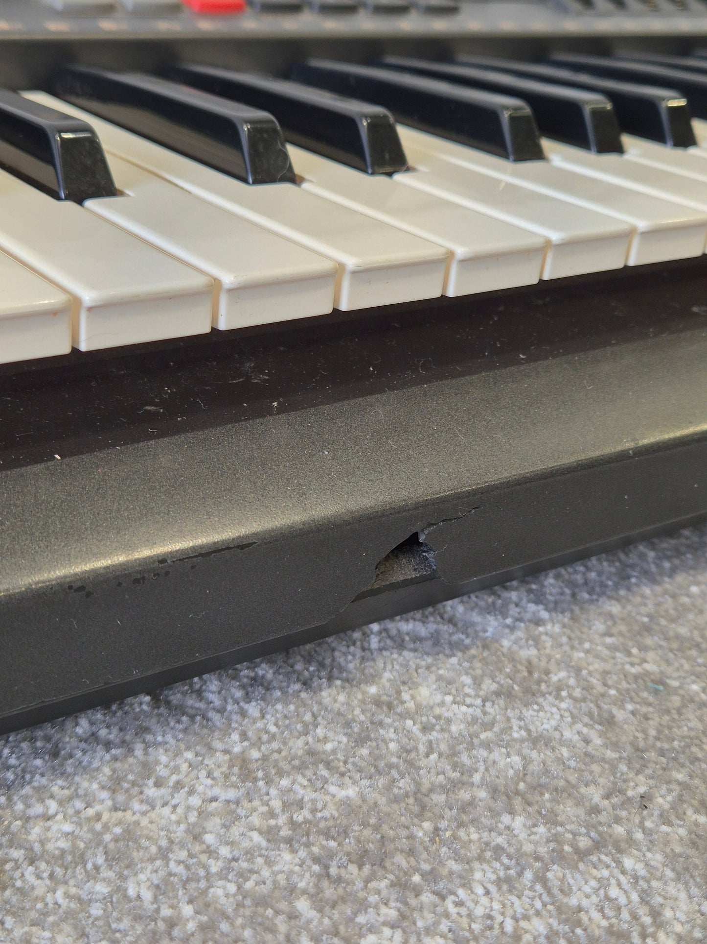 Yamaha PSR-8000 - Versatile Electronic Keyboard - Fair