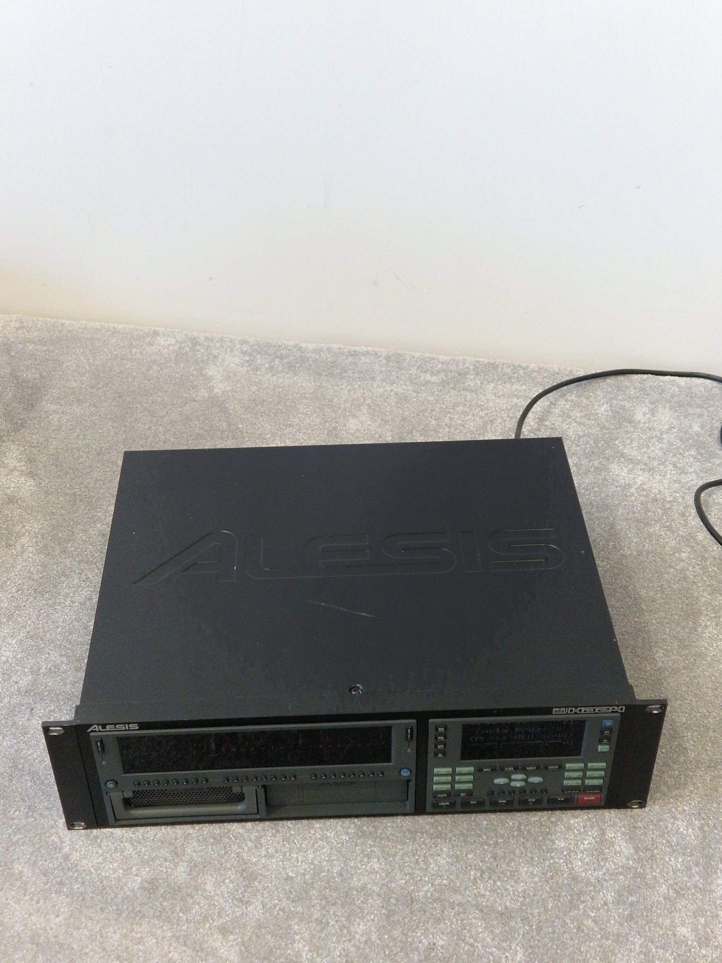Alesis ADAT HD24 24-Track Hard Disk Recorder – Very Good Condition, High-Resolution Audio, Dual Drive Bays