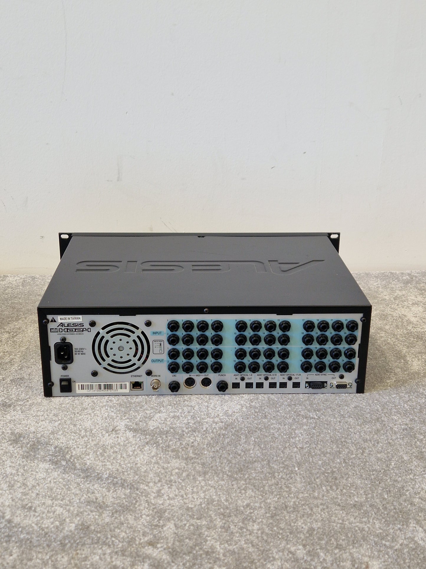 Alesis ADAT HD24 24-Track Hard Disk Recorder – Very Good Condition, High-Resolution Audio, Dual Drive Bays