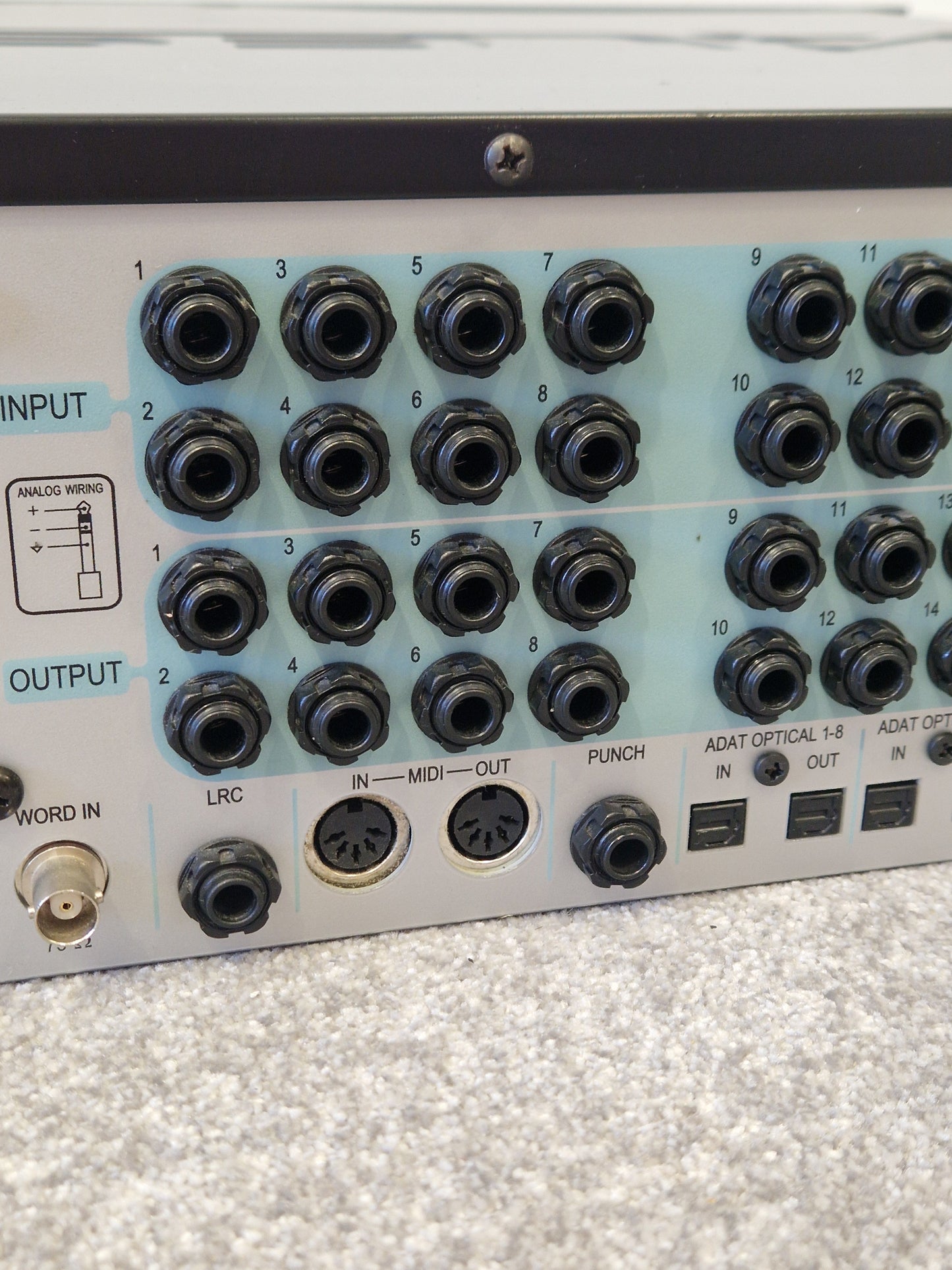 Alesis ADAT HD24 24-Track Hard Disk Recorder – Very Good Condition, High-Resolution Audio, Dual Drive Bays
