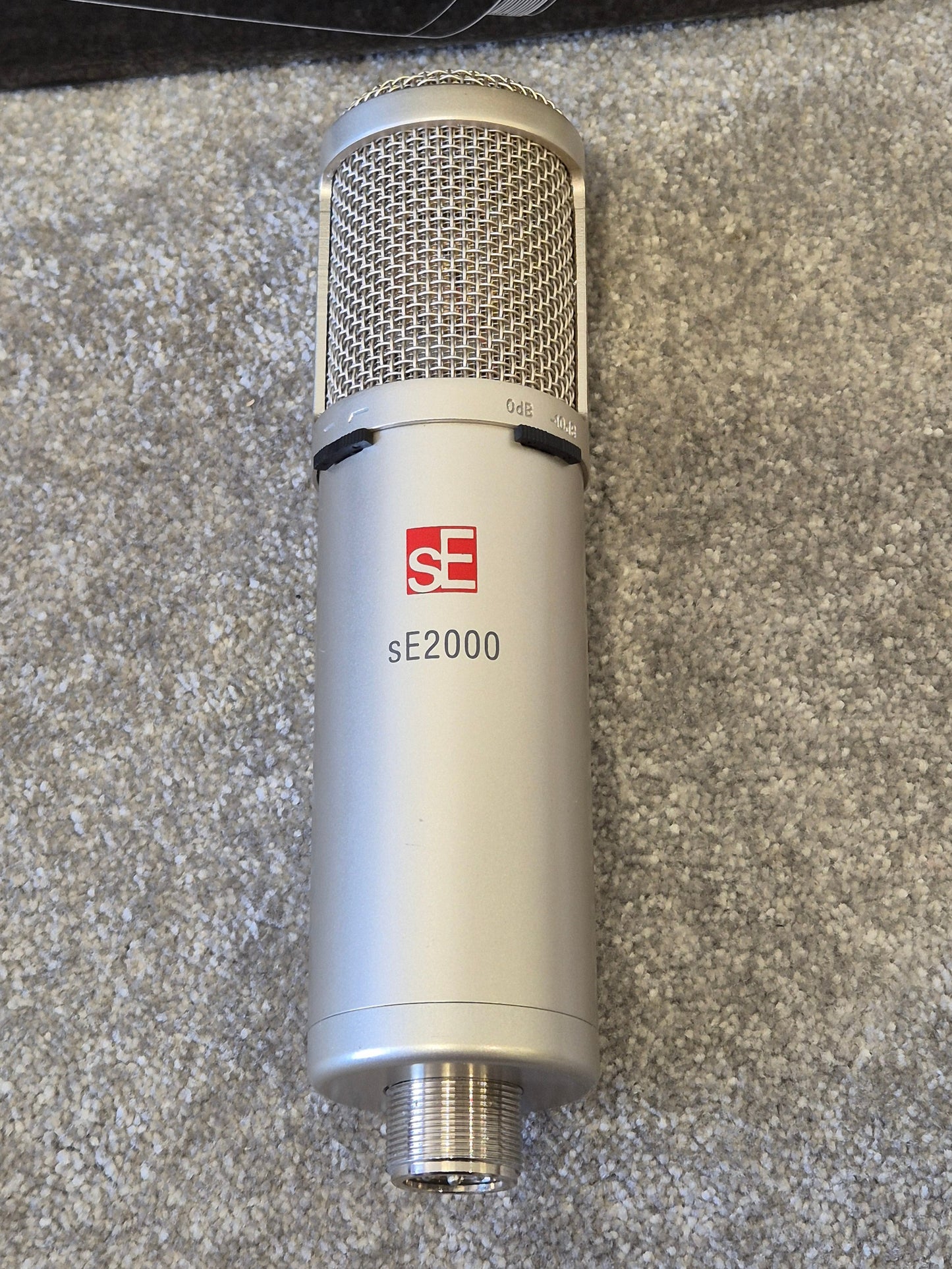 sE Electronics sE2000 - Condenser Microphone w/ Original Box - Excellent Condition