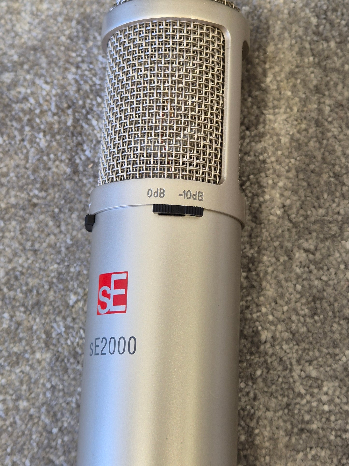 sE Electronics sE2000 - Condenser Microphone w/ Original Box - Excellent Condition