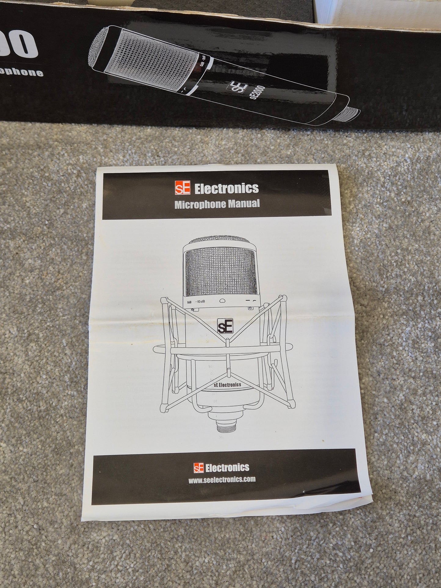 sE Electronics sE2000 - Condenser Microphone w/ Original Box - Excellent Condition