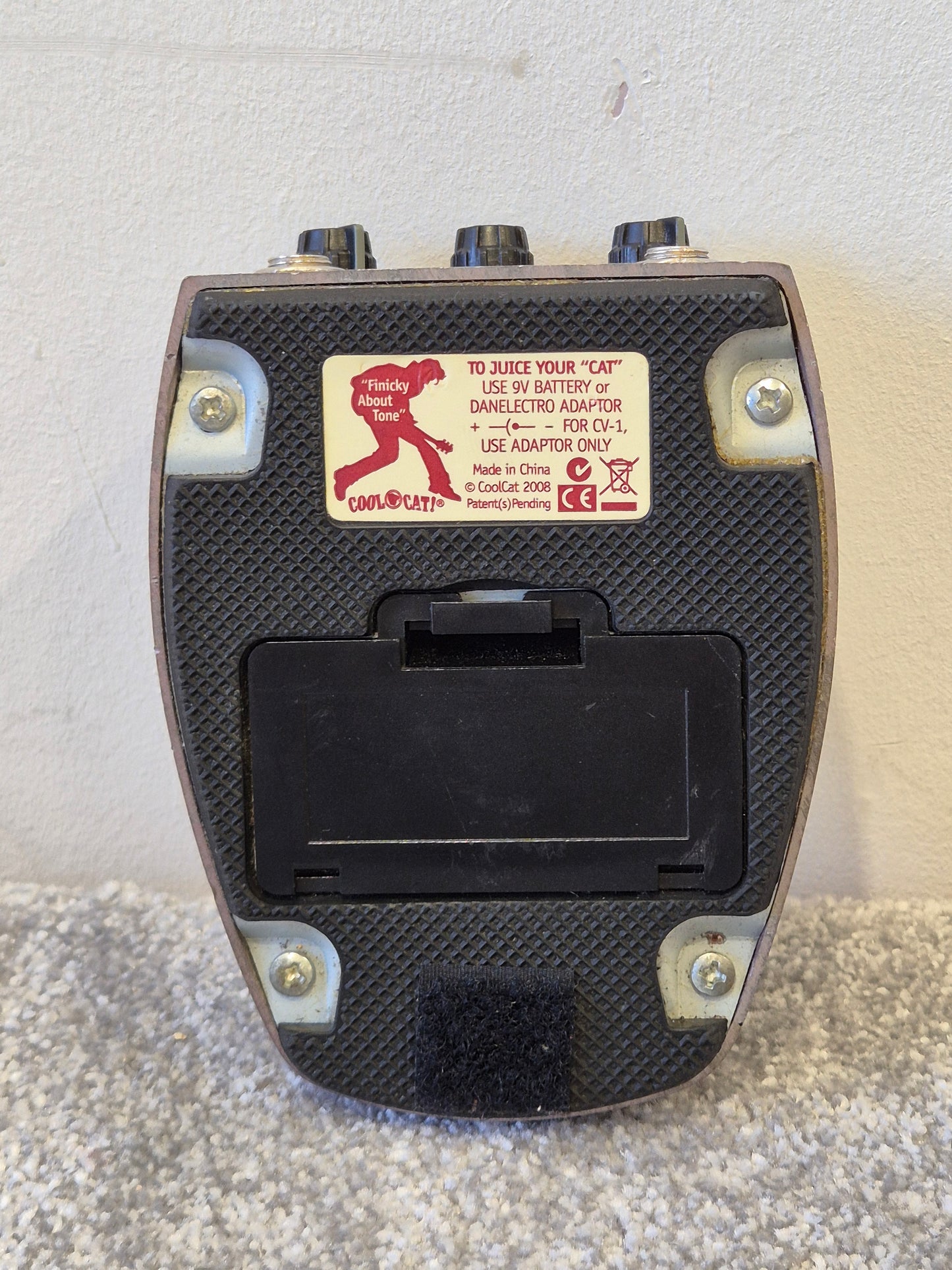 Danelectro Cool Cat Tremolo Pedal – Vintage-Style Modulation Guitar Pedal – Good Condition