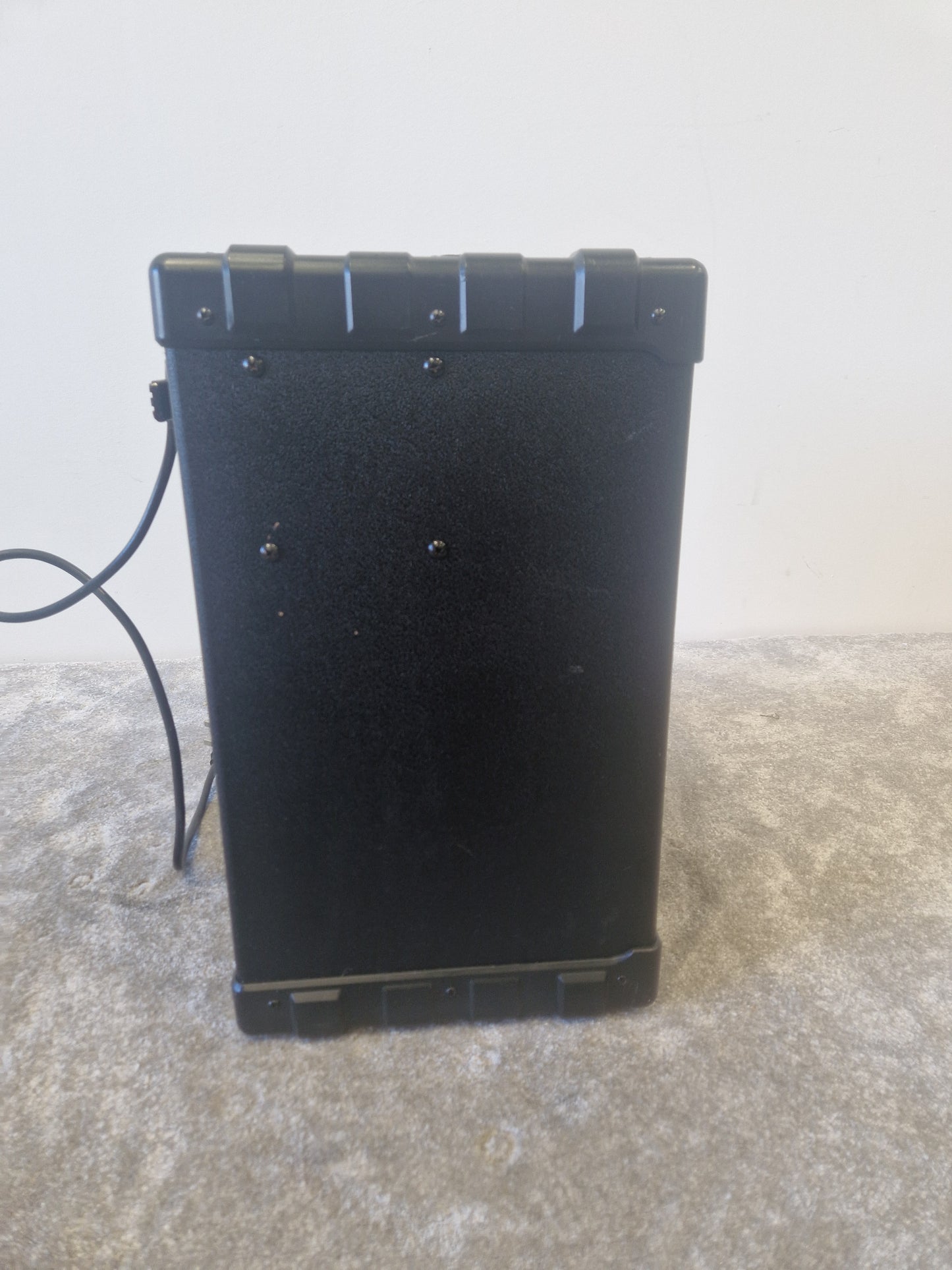 Roland Cube 60 Guitar Amp – 60W Combo, COSM Modeling, Built-In Effects, Dual Channels, 12" Speaker - Very Good