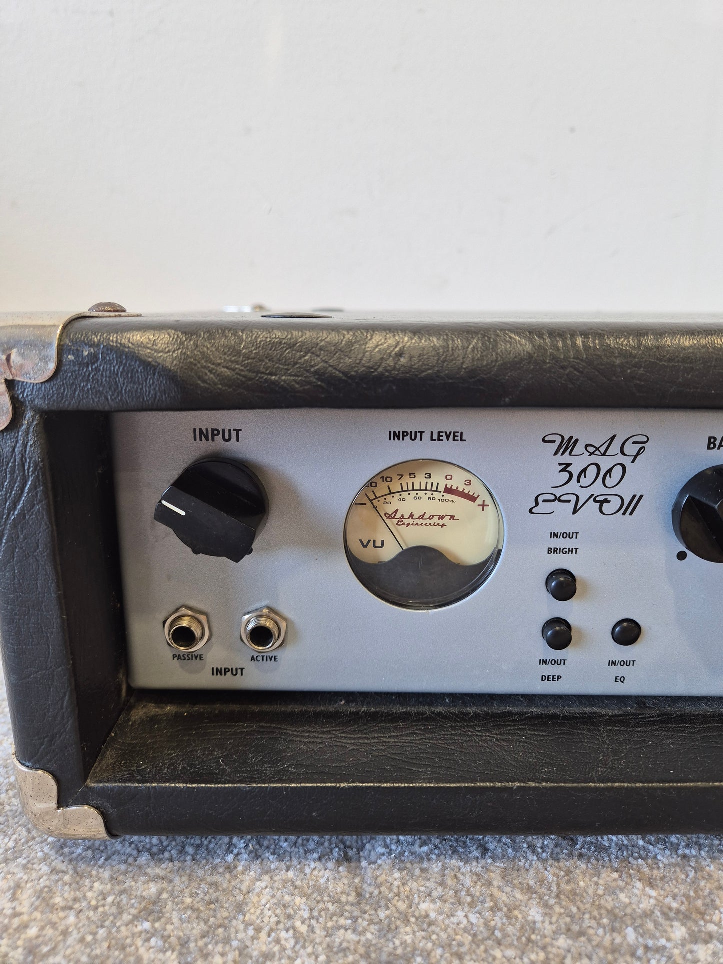 Ashdown MAG 300 EVO II Bass Amp Head – 300W RMS - Good
