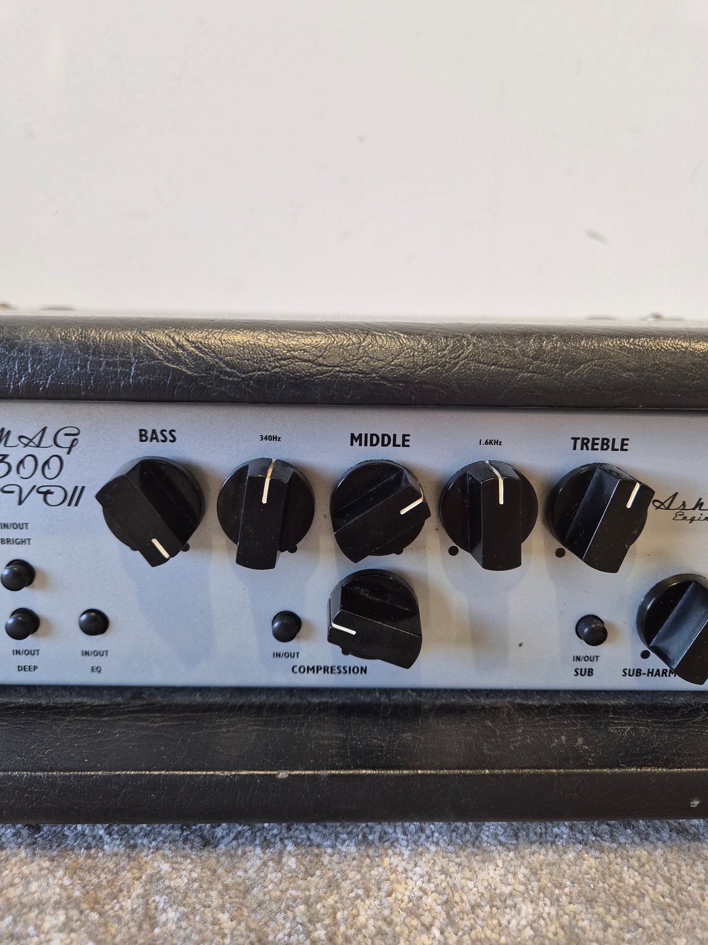 Ashdown MAG 300 EVO II Bass Amp Head – 300W RMS - Good