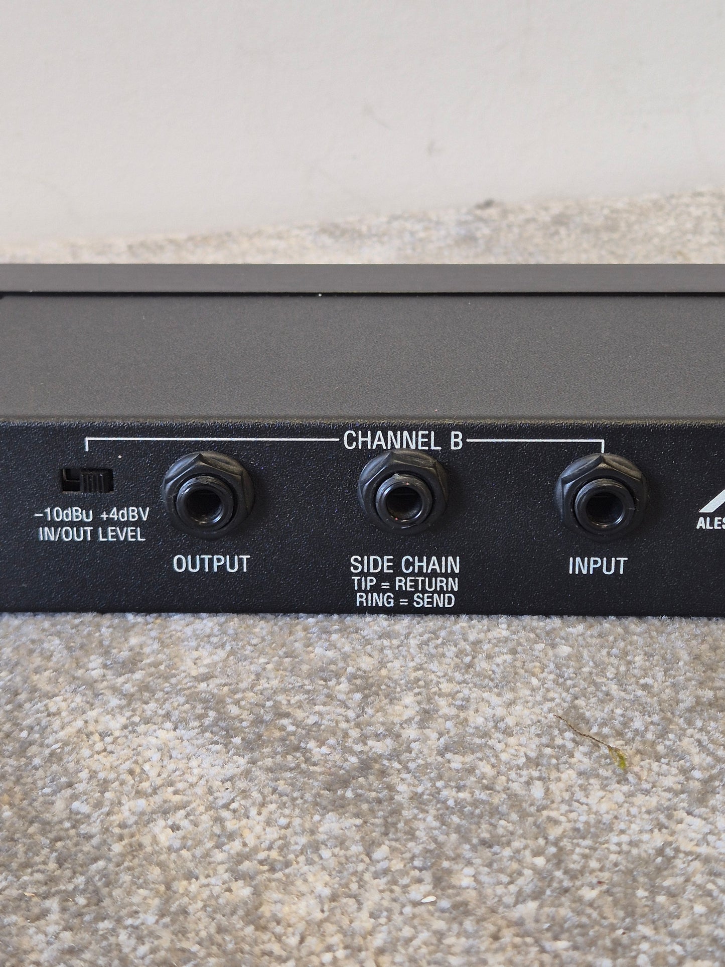 Alesis 3630 Compressor - Dual-Channel Compressor/Limiter w/ Original Box