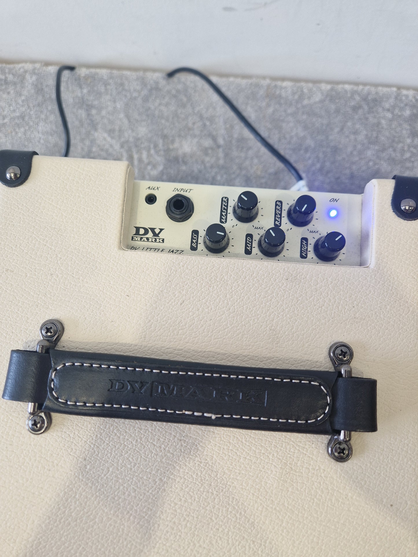 DV Mark Little Jazz 1x8" Combo Amp – Compact, Clean Tone for Jazz Guitar - Excellent