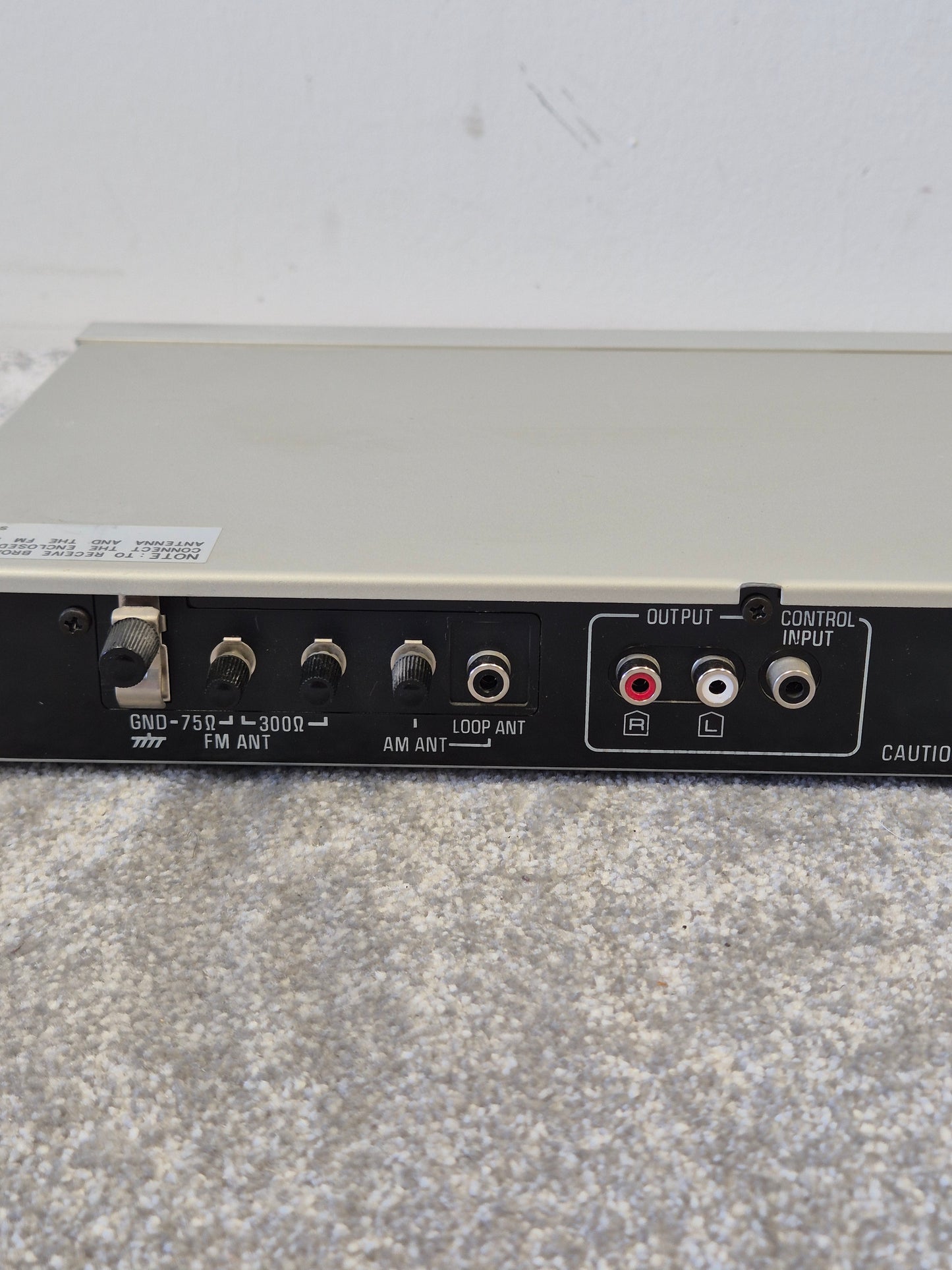 Technics ST-Z55L Quartz Synthesizer FM/MW/LW Stereo Tuner w/ Original Box – Very Good