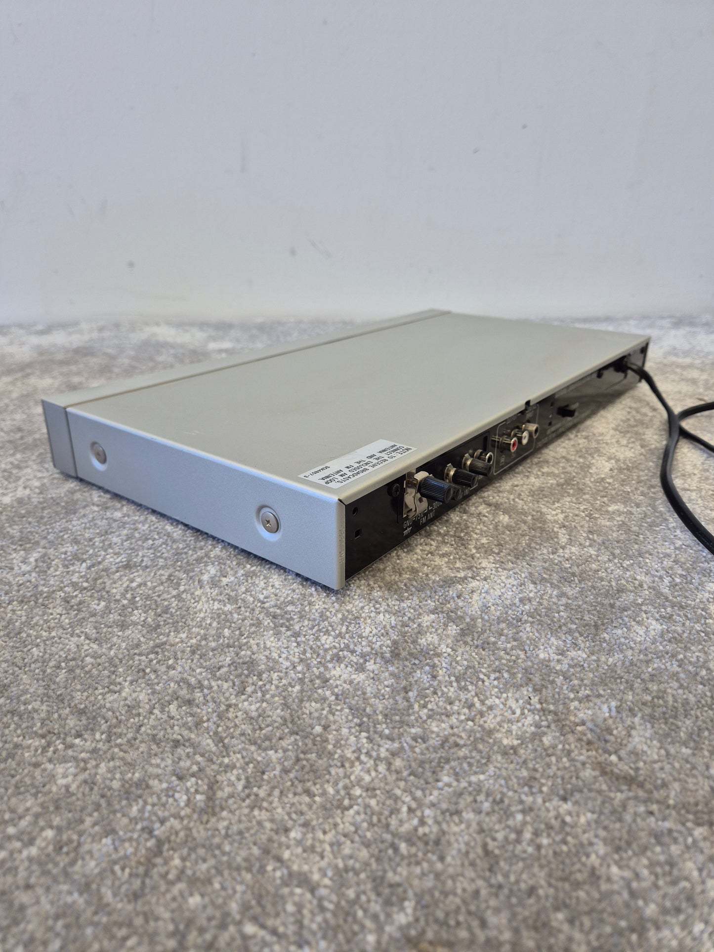 Technics ST-Z55L Quartz Synthesizer FM/MW/LW Stereo Tuner w/ Original Box – Very Good