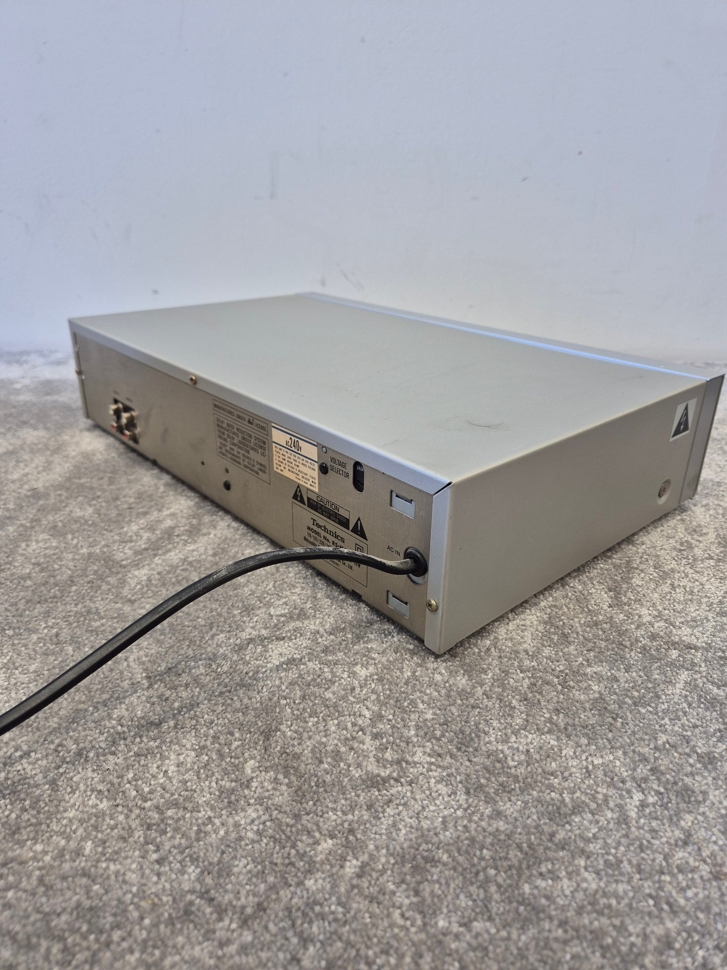 Technics RS-M235X Stereo Cassette Deck – Spares or Repairs