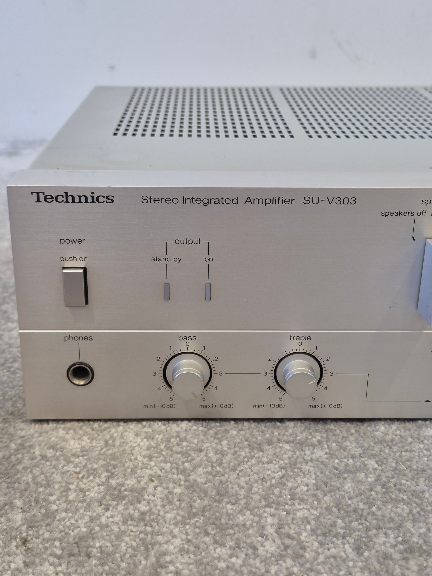 Technics SU-V303 Stereo Integrated Amplifier w/ Original Box – Very Good