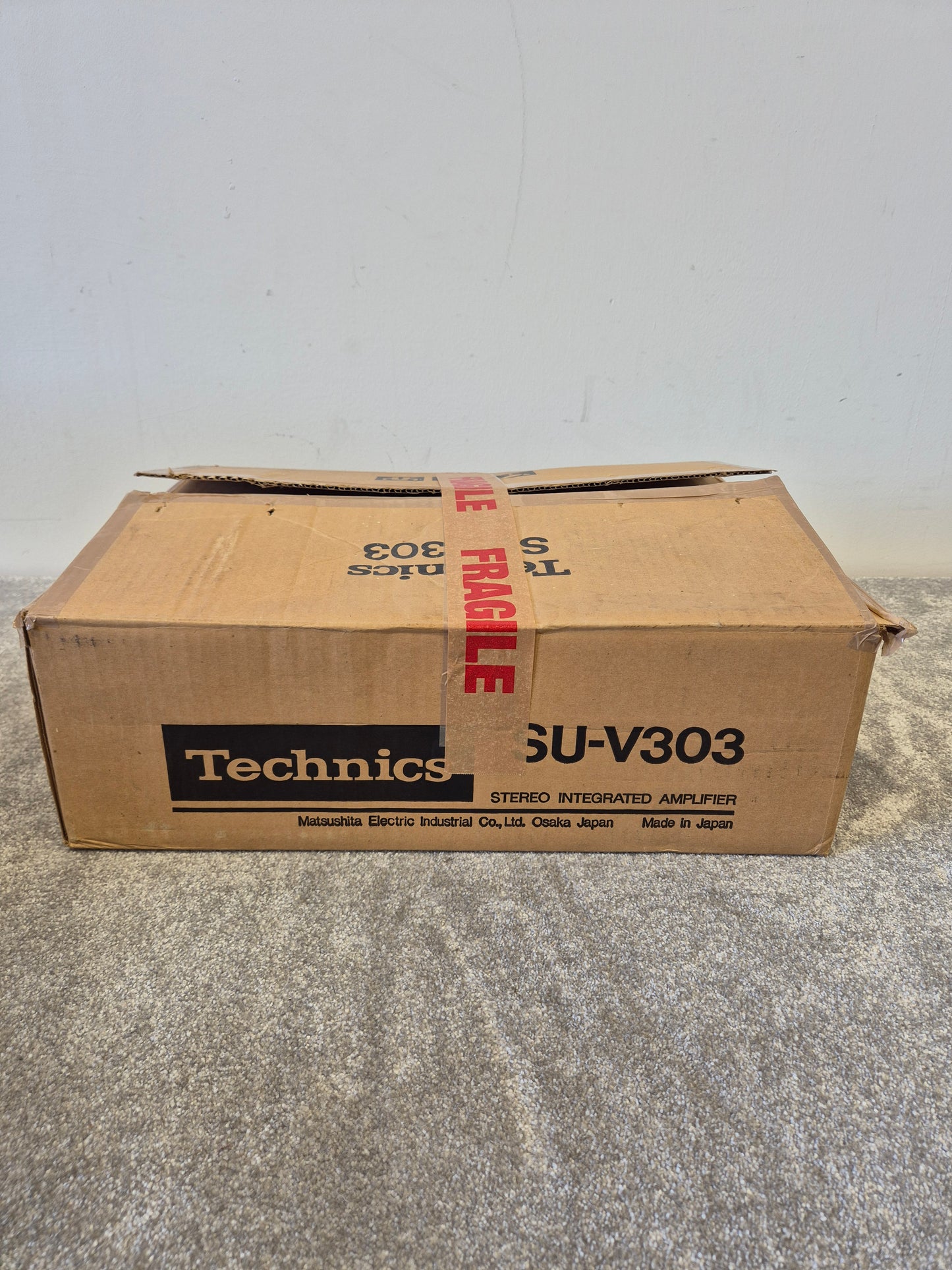 Technics SU-V303 Stereo Integrated Amplifier w/ Original Box – Very Good