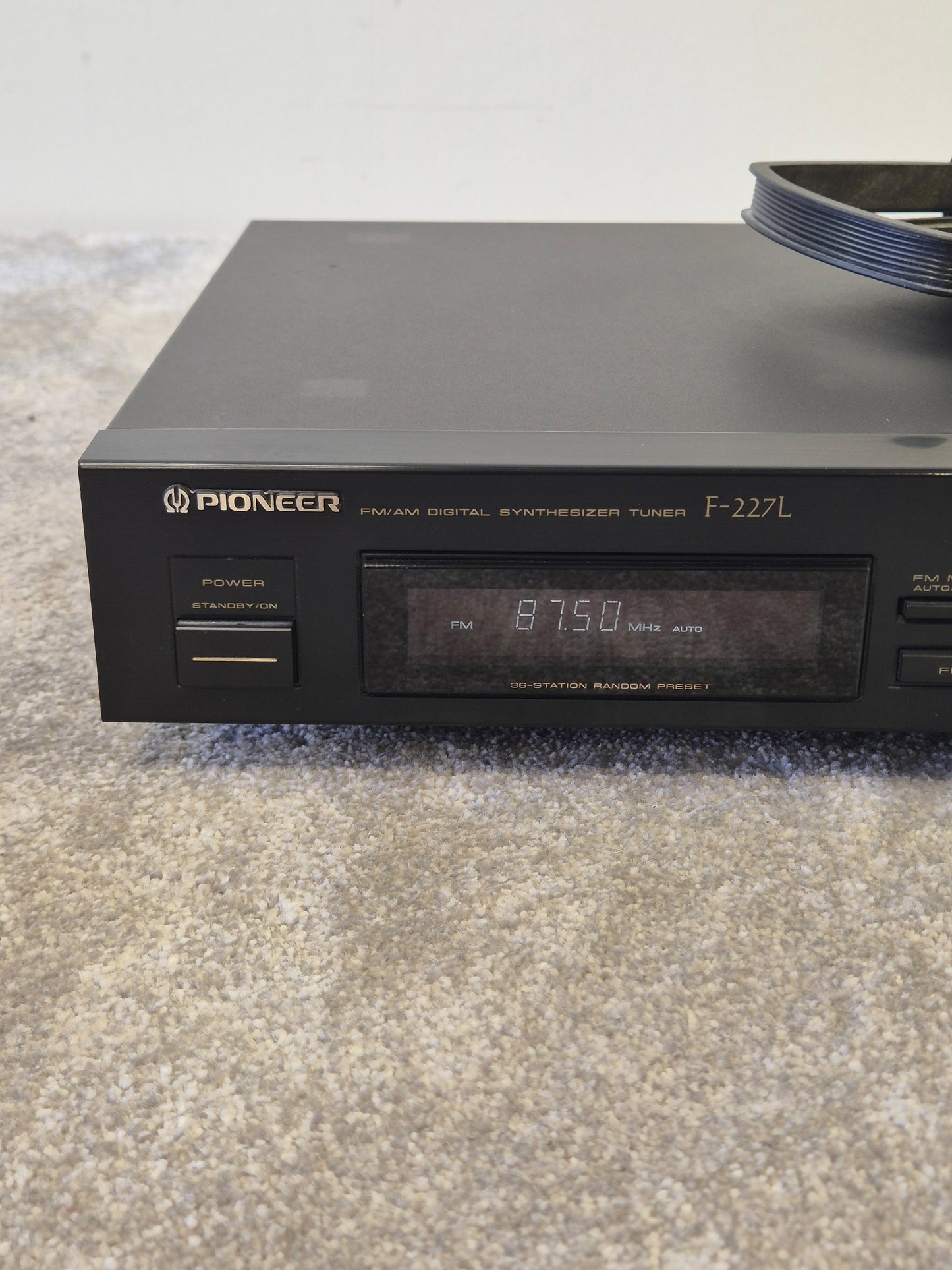 Pioneer F-227L - Digital FM/AM Tuner - Vintage Hi-Fi Stereo Component - Good