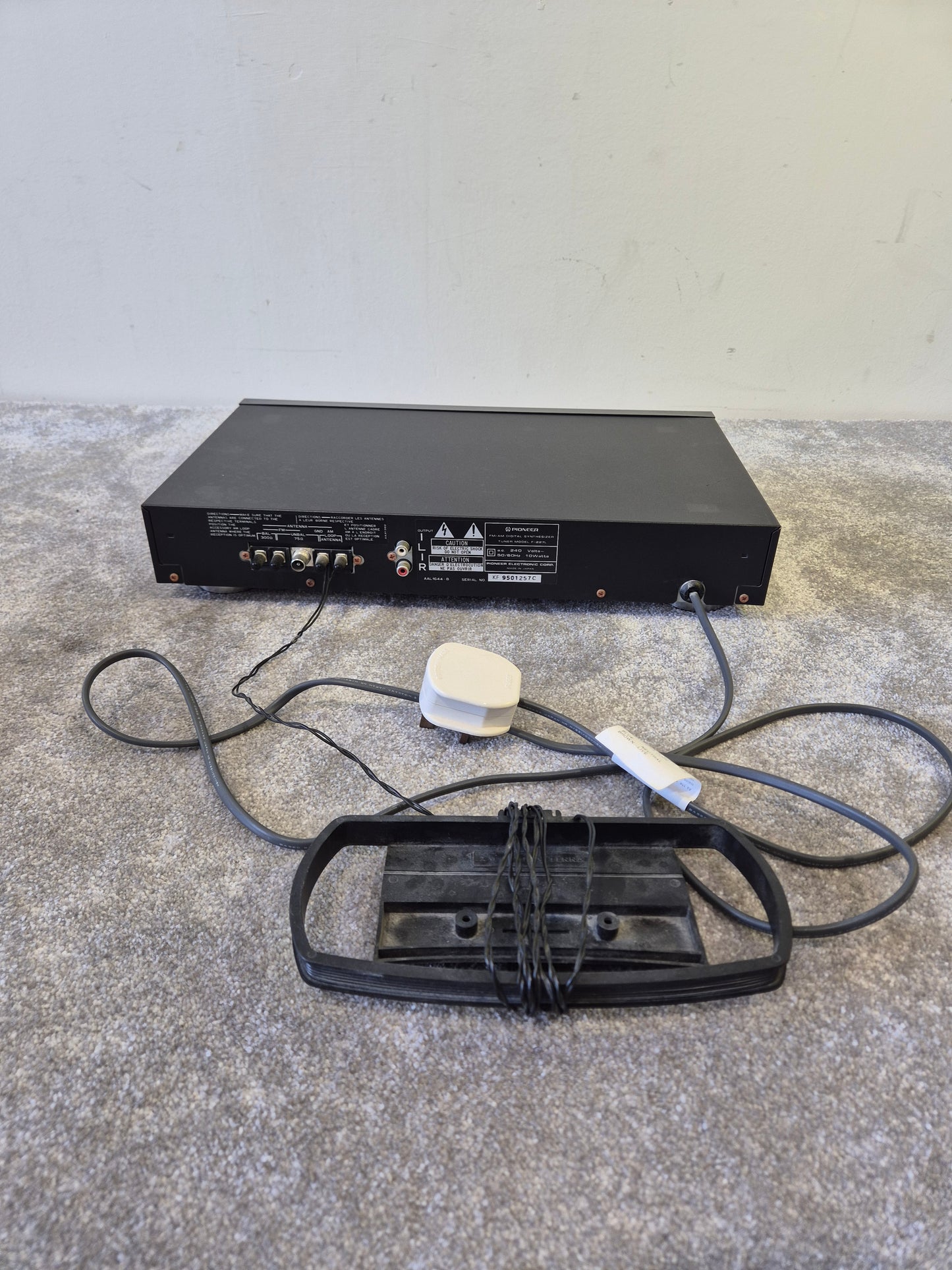 Pioneer F-227L - Digital FM/AM Tuner - Vintage Hi-Fi Stereo Component - Good