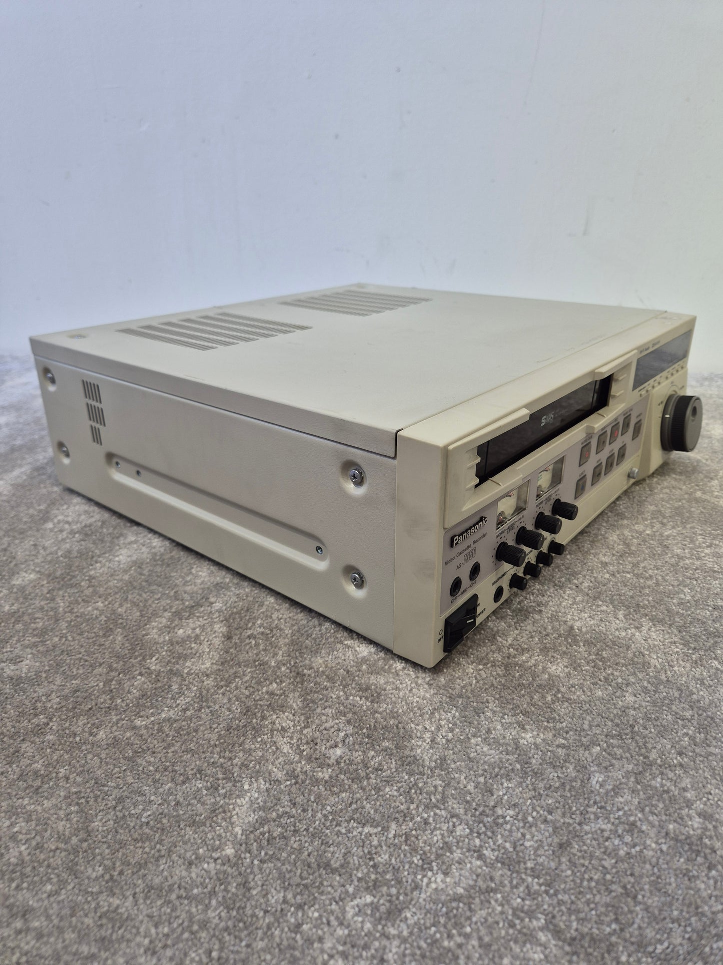 Panasonic AG-7350 Video Cassette Recorder - Spares or Repairs