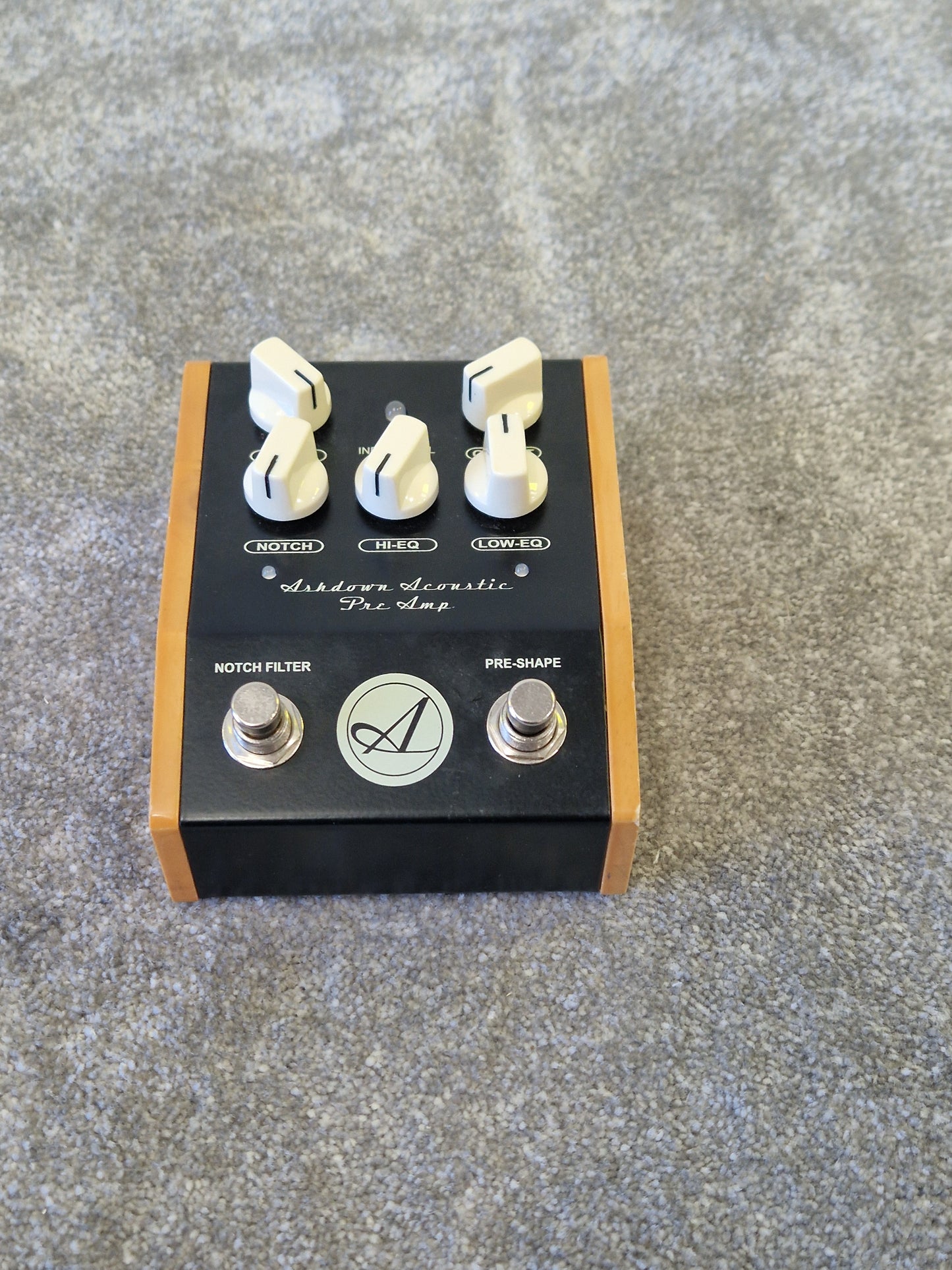 Ashdown Acoustic Preamp Pedal – Notch Filter, Pre-Shape, Balanced DI Out – Very Good w/ Original Box