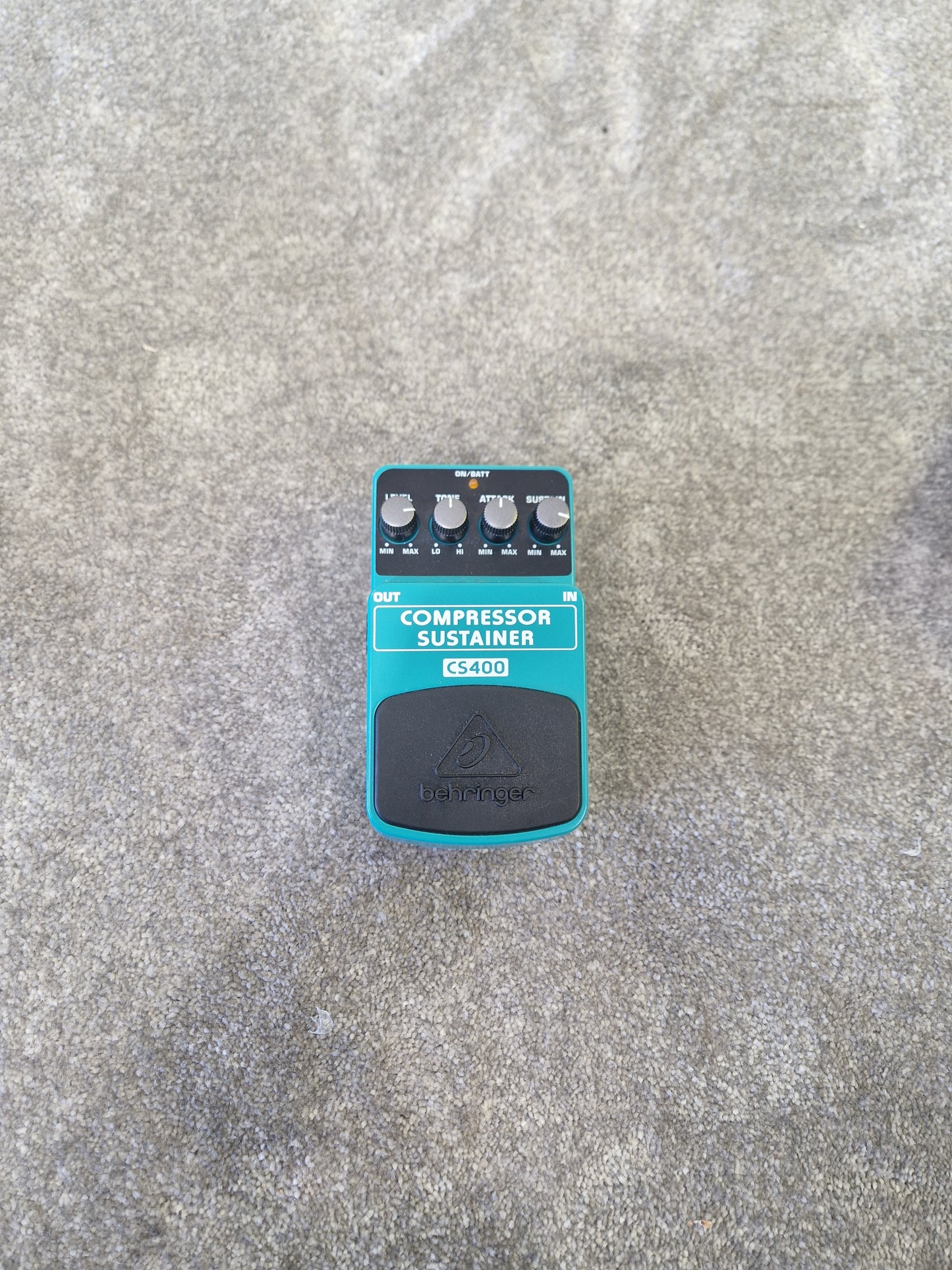 Behringer CS400 Compressor/Sustainer Pedal - Dynamic Control with Tone & Attack - Excellent w/Original Box