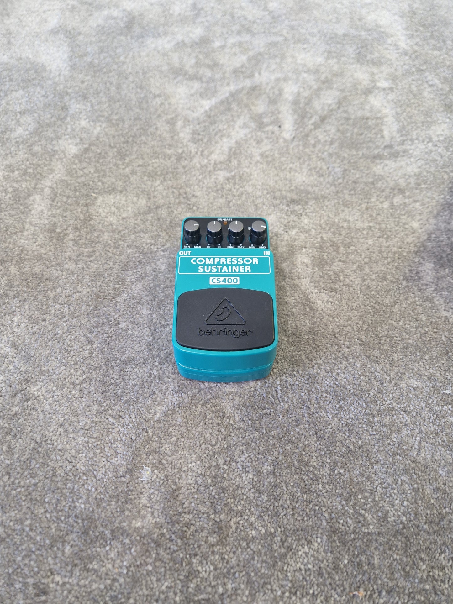 Behringer CS400 Compressor/Sustainer Pedal - Dynamic Control with Tone & Attack - Excellent w/Original Box