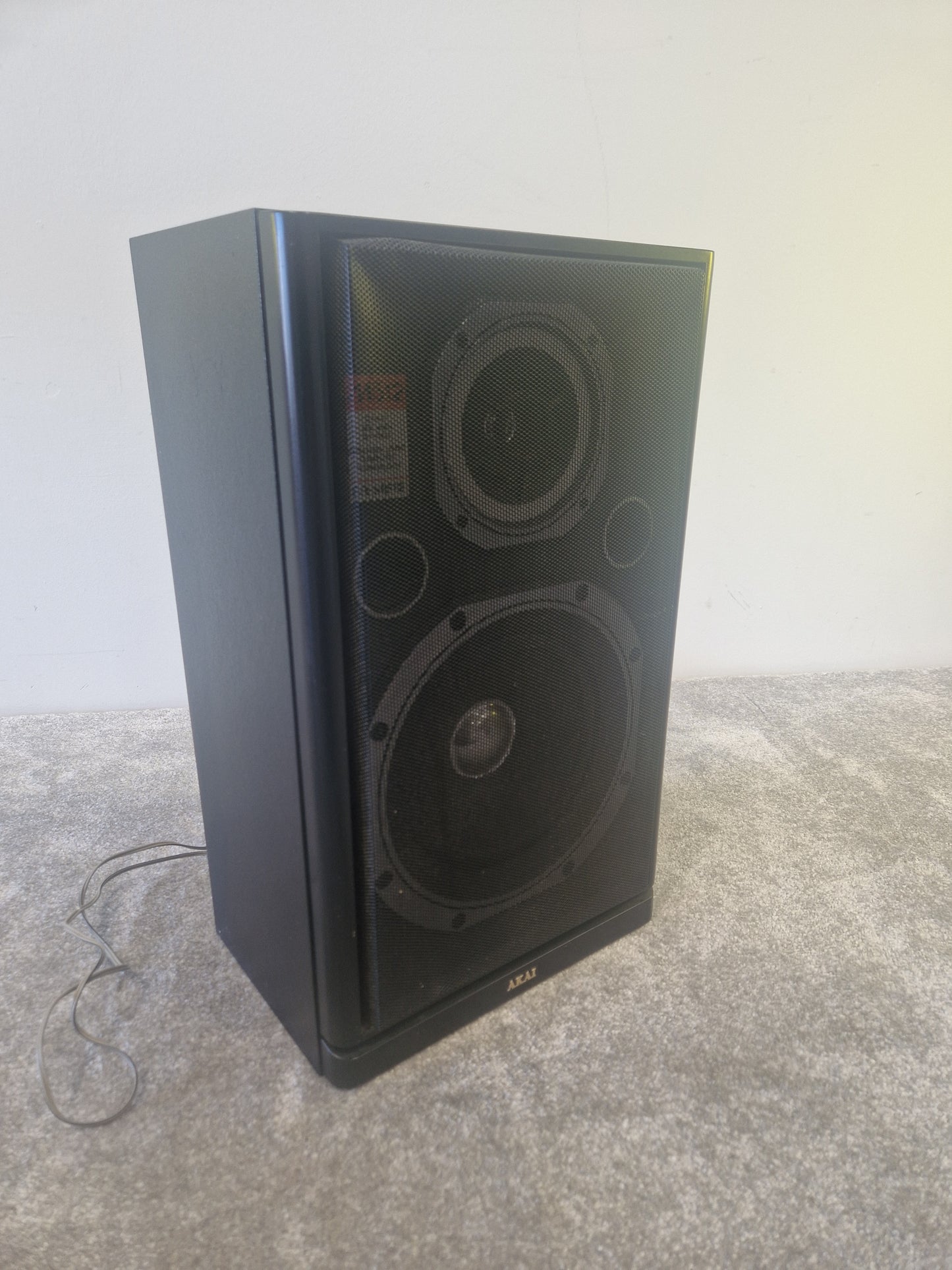 Akai SR-UM512 2-Way Speakers - Pair Black - Good