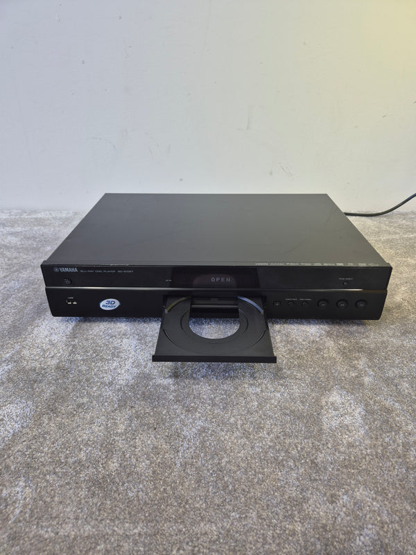 Yamaha BD-S1067 Blu-Ray Player – Full HD 1080p, HDMI - Very Good