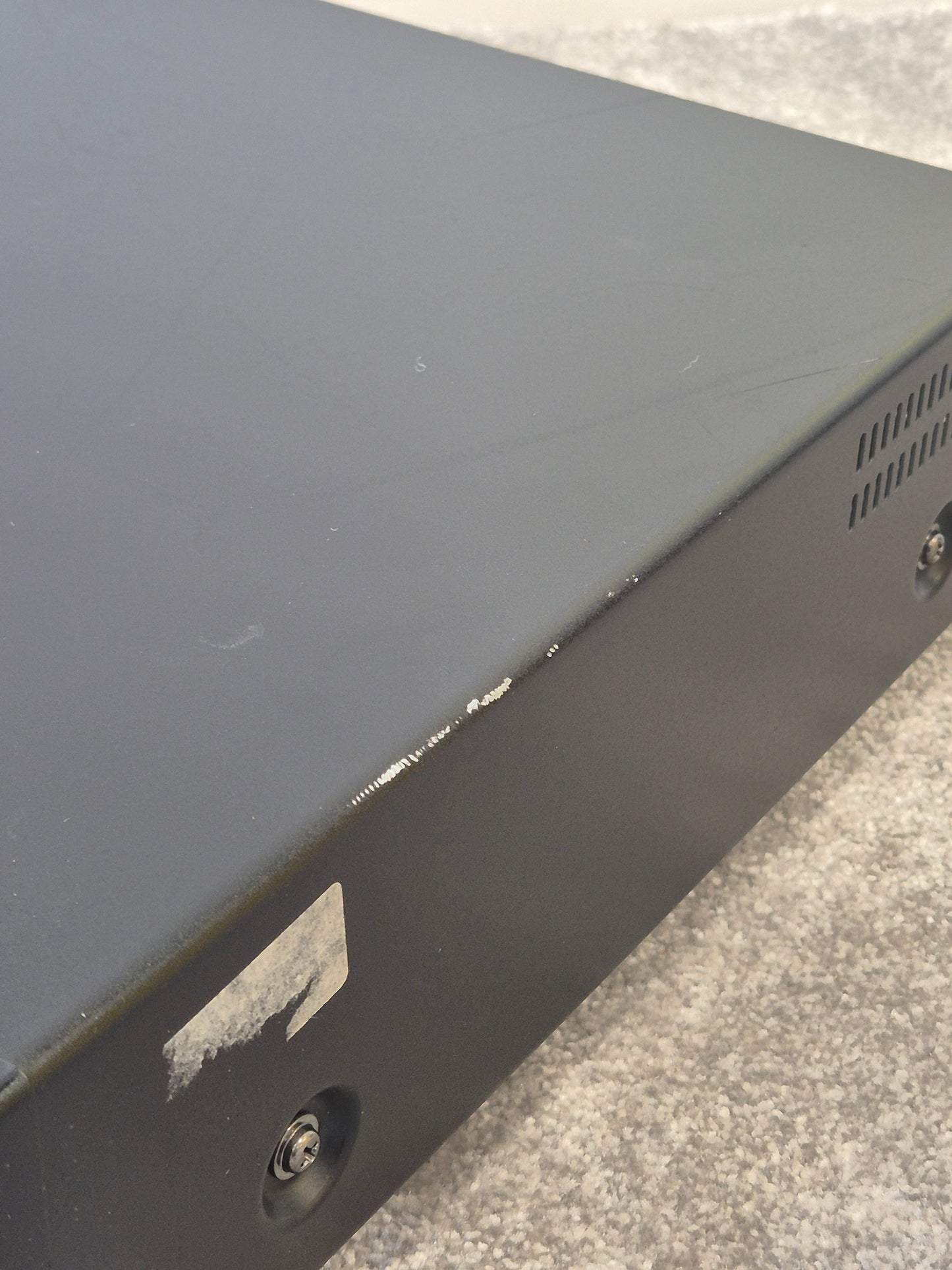 Yamaha BD-S1067 Blu-Ray Player – Full HD 1080p, HDMI (Spares or Repair)