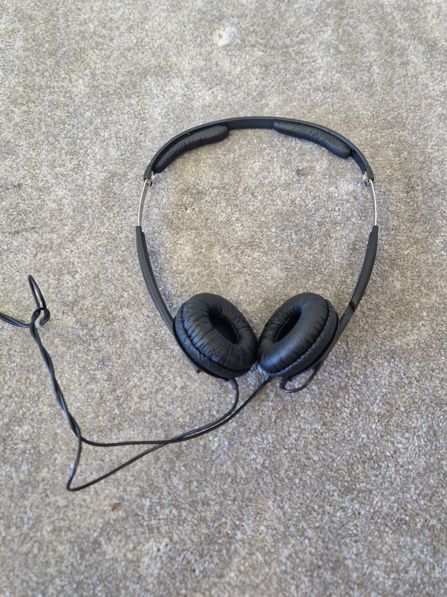 Sennheiser PXC 250 NoiseGard Headphones – Folding On-Ear Design, Active Noise Cancelling - Good