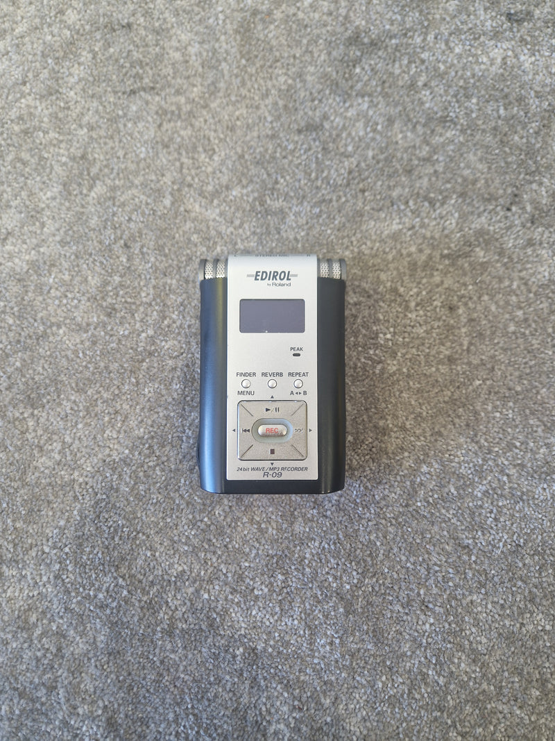 EDIROL R-09 Portable Digital Recorder + Stereo Plug-In Mic - 24-Bit WAV/MP3, USB, SD Card - Spares Or Repairs - image 1