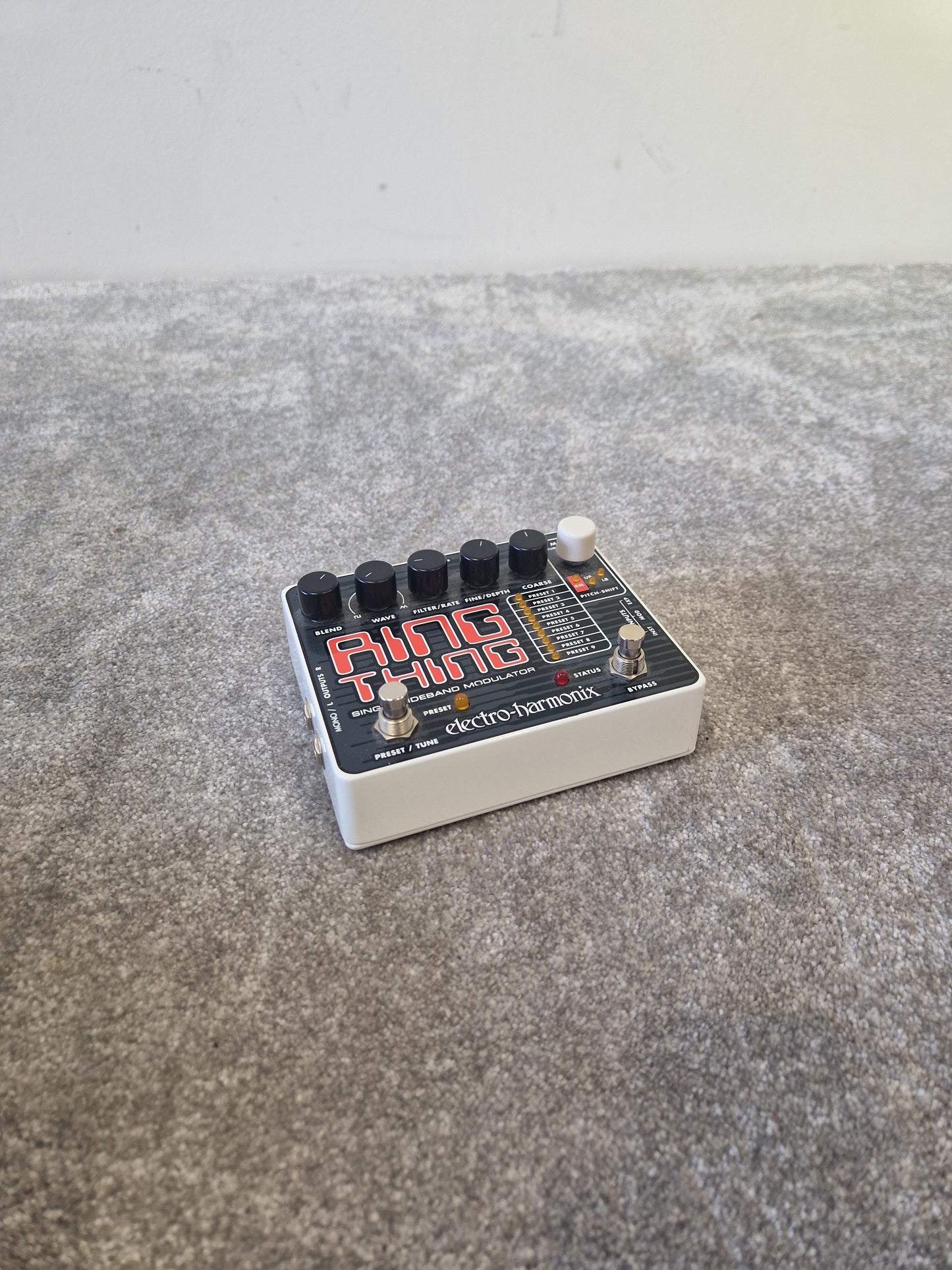 Electro-Harmonix Ring Thing Modulation Pedal – Very Good w/ Original Box