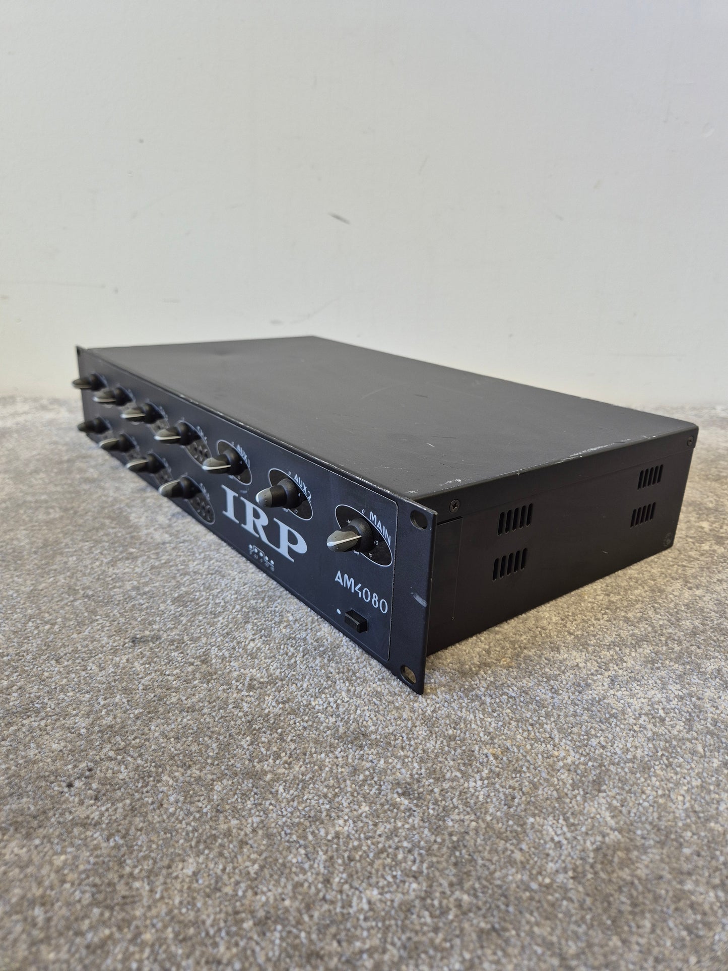 IRP AM4080 - 8 Channel Mixer - Fair