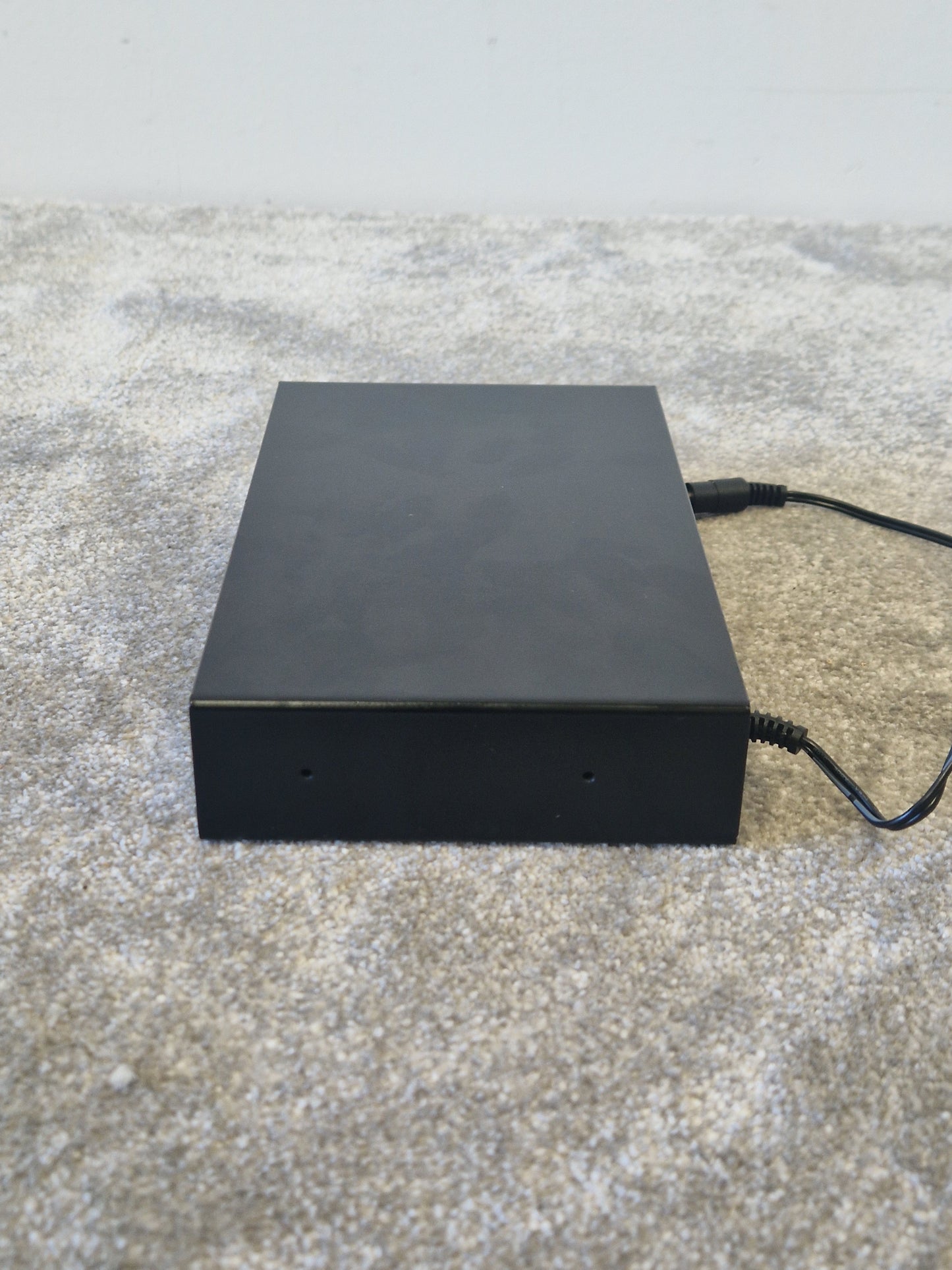 ClockAudio CW-9000R UHF Diversity Receiver – Good