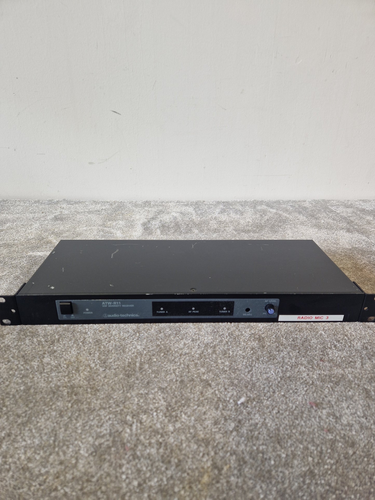 Audio-Technica ATW-R11 VHF Diversity Wireless Receiver - Good