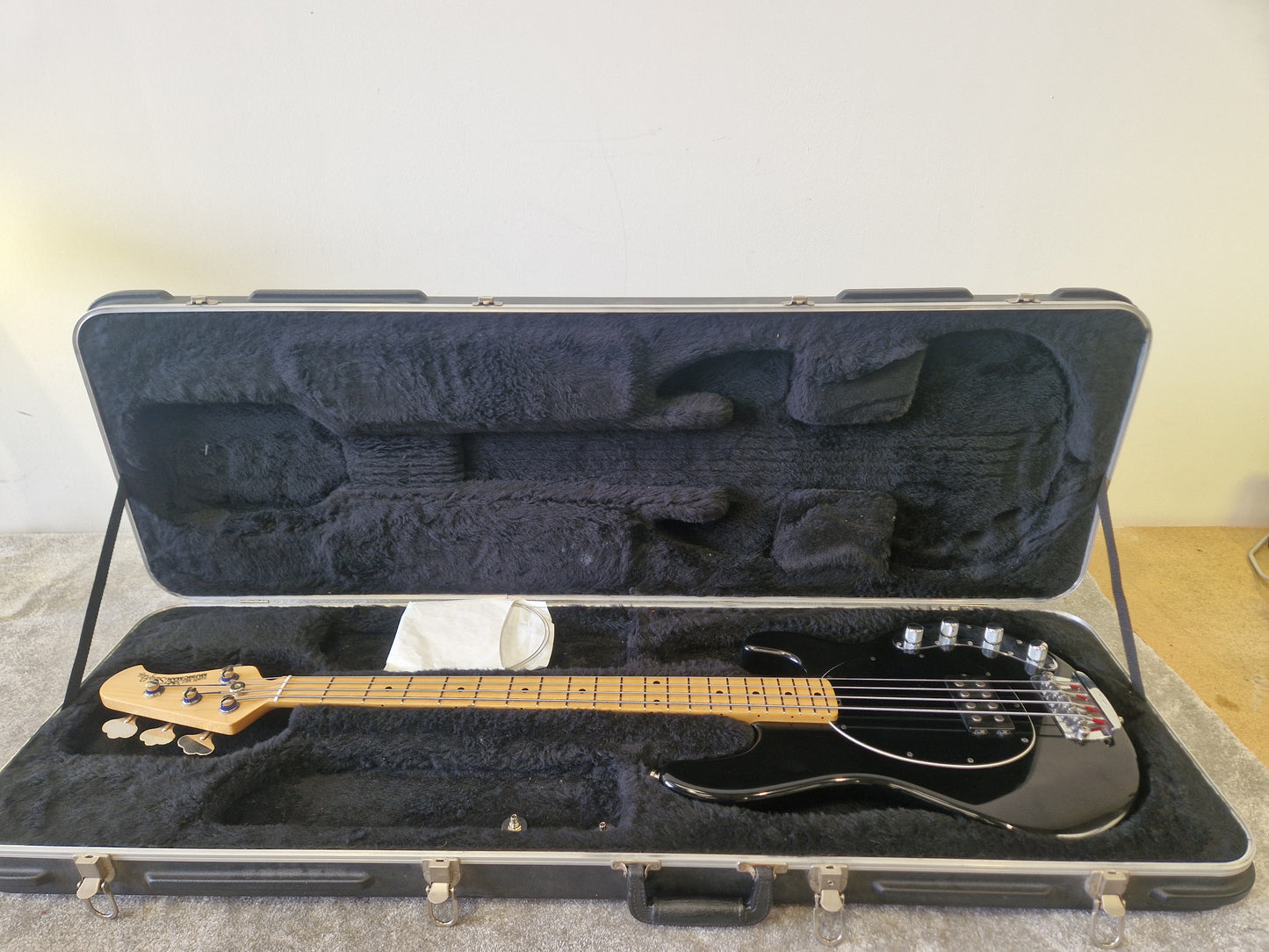 Ernie Ball OLP StingRay Bass Guitar – Licensed Music Man Style, 4-String, Passive Pickup- Excellent