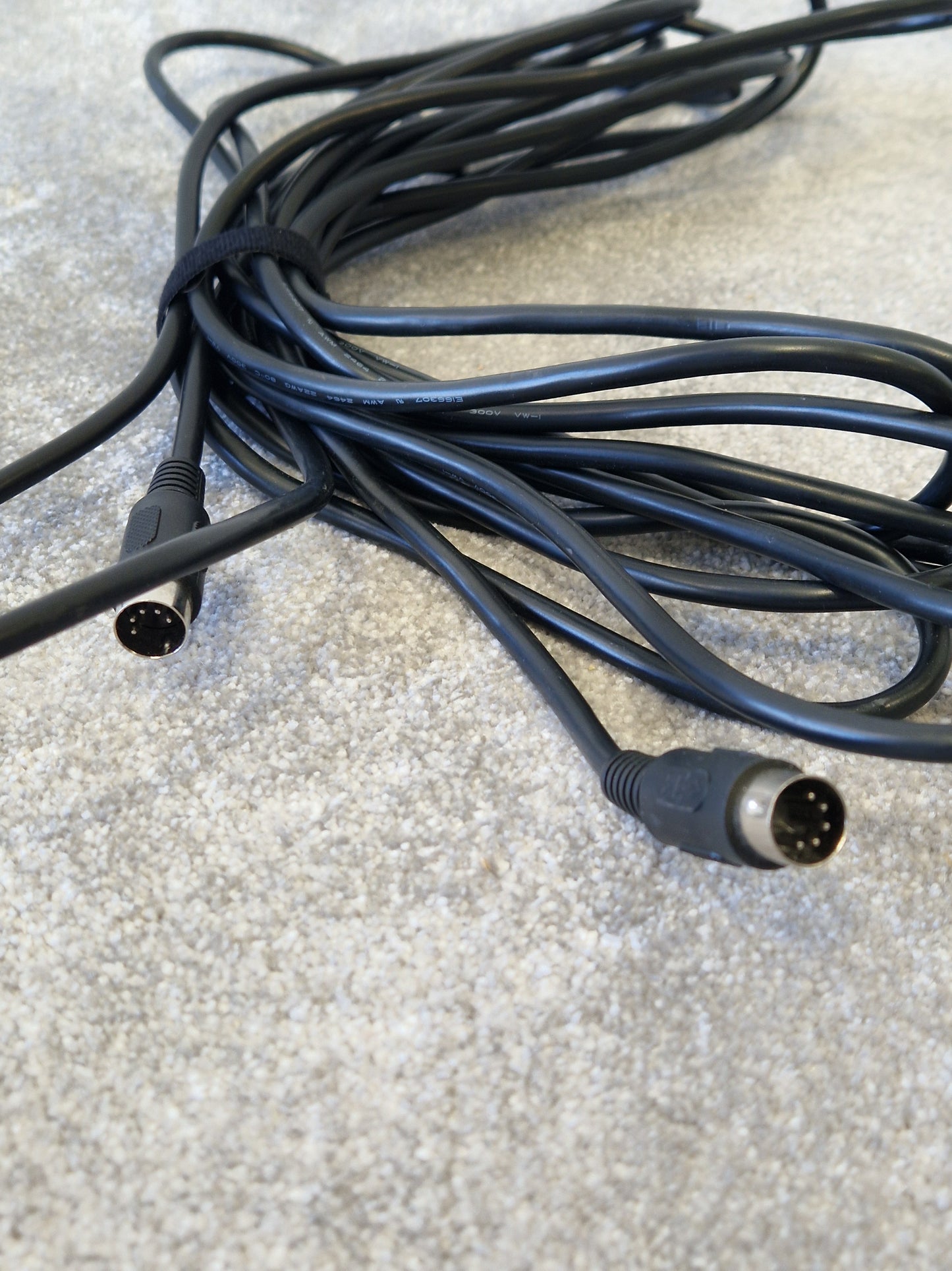 Pro MIDI Cable – 25 Feet AWM Cable - Excellent