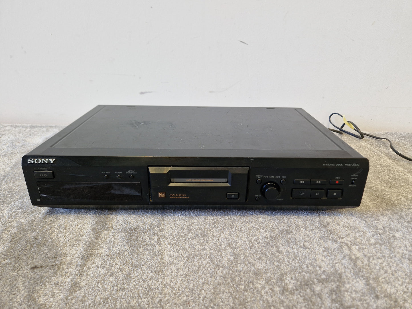 Sony MDS-JE330 MiniDisc Player – Portable Digital Audio Recorder w/ Remote Control - Spares or Repair