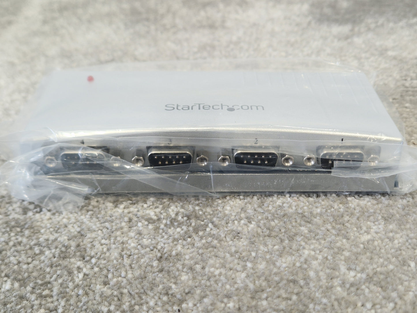 StarTech 4-Port USB 3.0 Hub – SuperSpeed 5Gbps, Plug & Play - New In Box