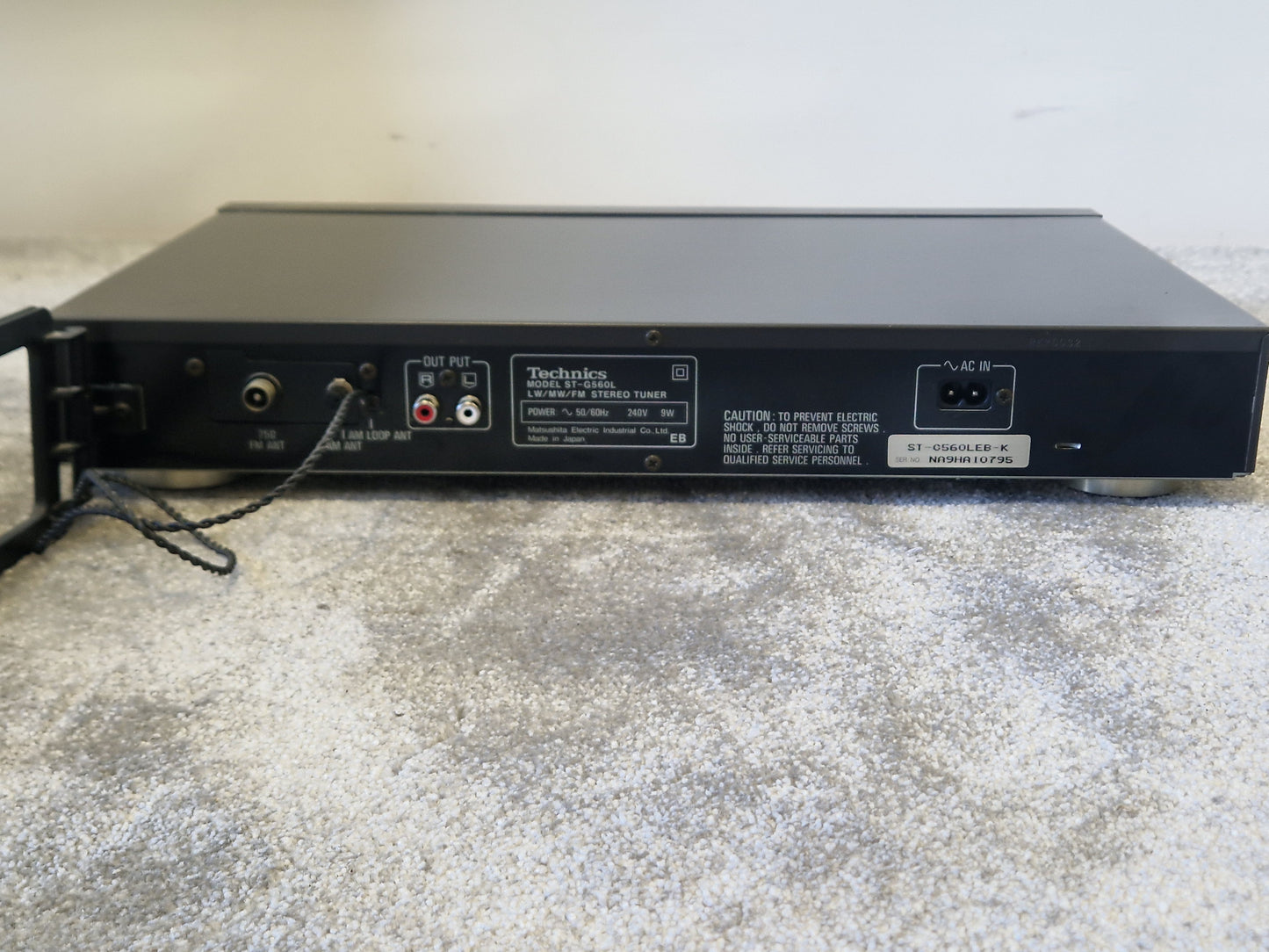 Technics ST-G560L Quartz Synthesizer LW/MW/FM Stereo Tuner – Digital Display - Excellent