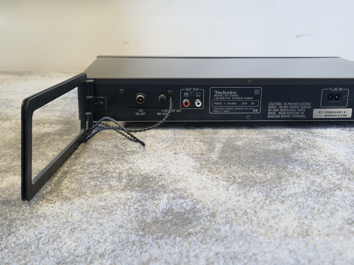 Technics ST-G560L Quartz Synthesizer LW/MW/FM Stereo Tuner – Digital Display - Excellent