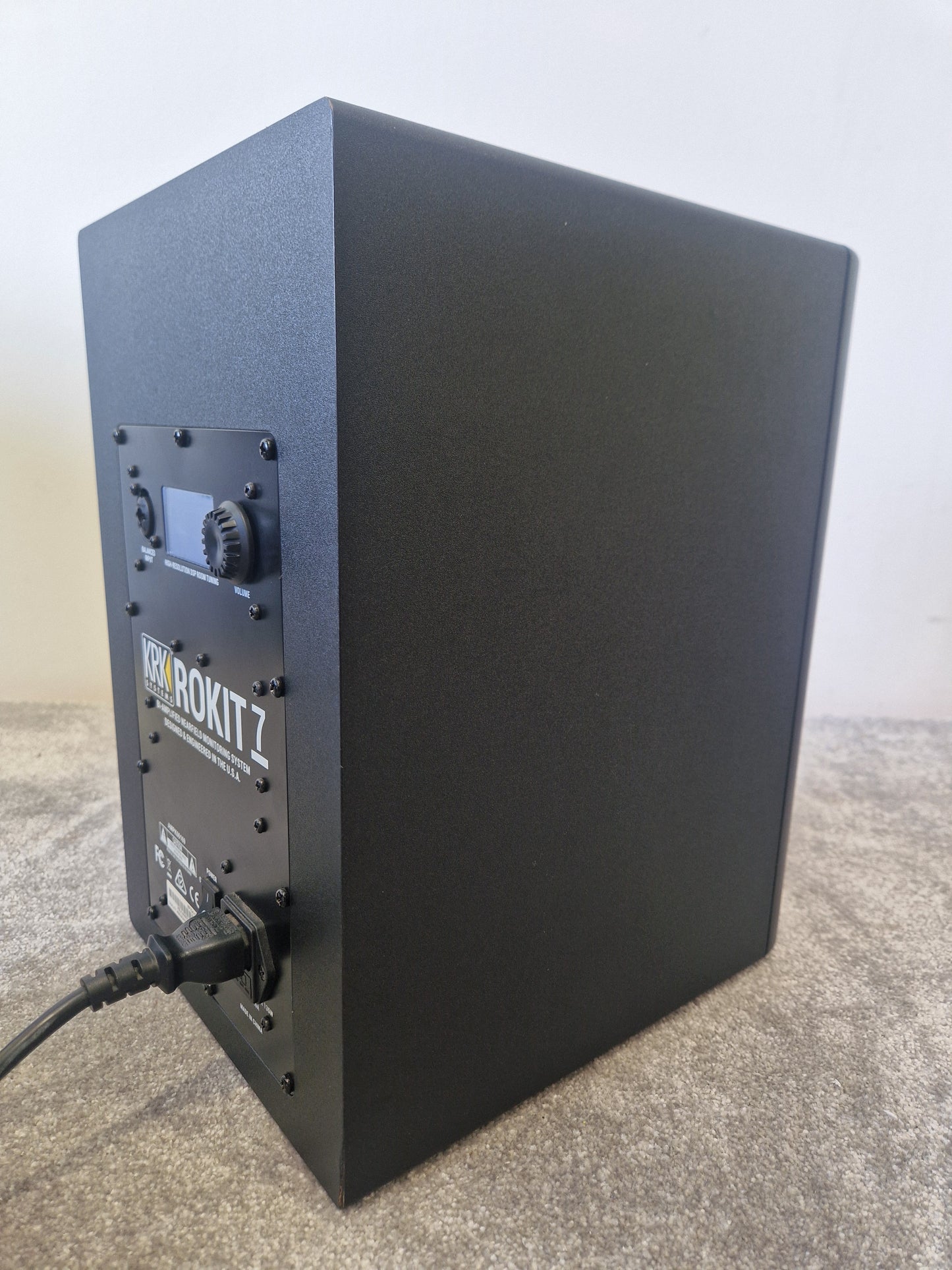KRK Rokit 7 G4 Studio Monitor – Kevlar Drivers & DSP Room Tuning - Excellent