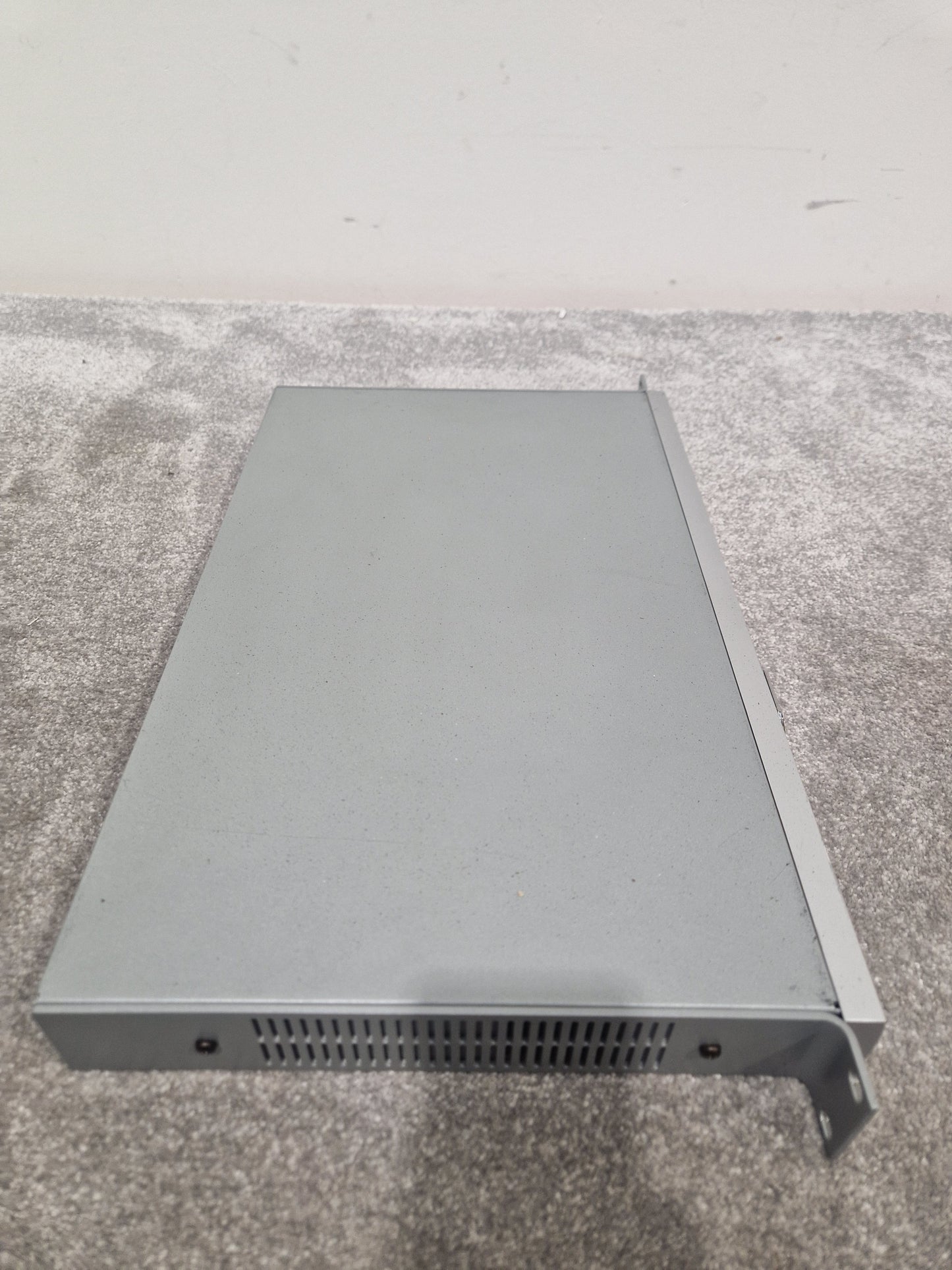 ClearOne 8i – 8 Microphone Inputs & DSP Integration - Good