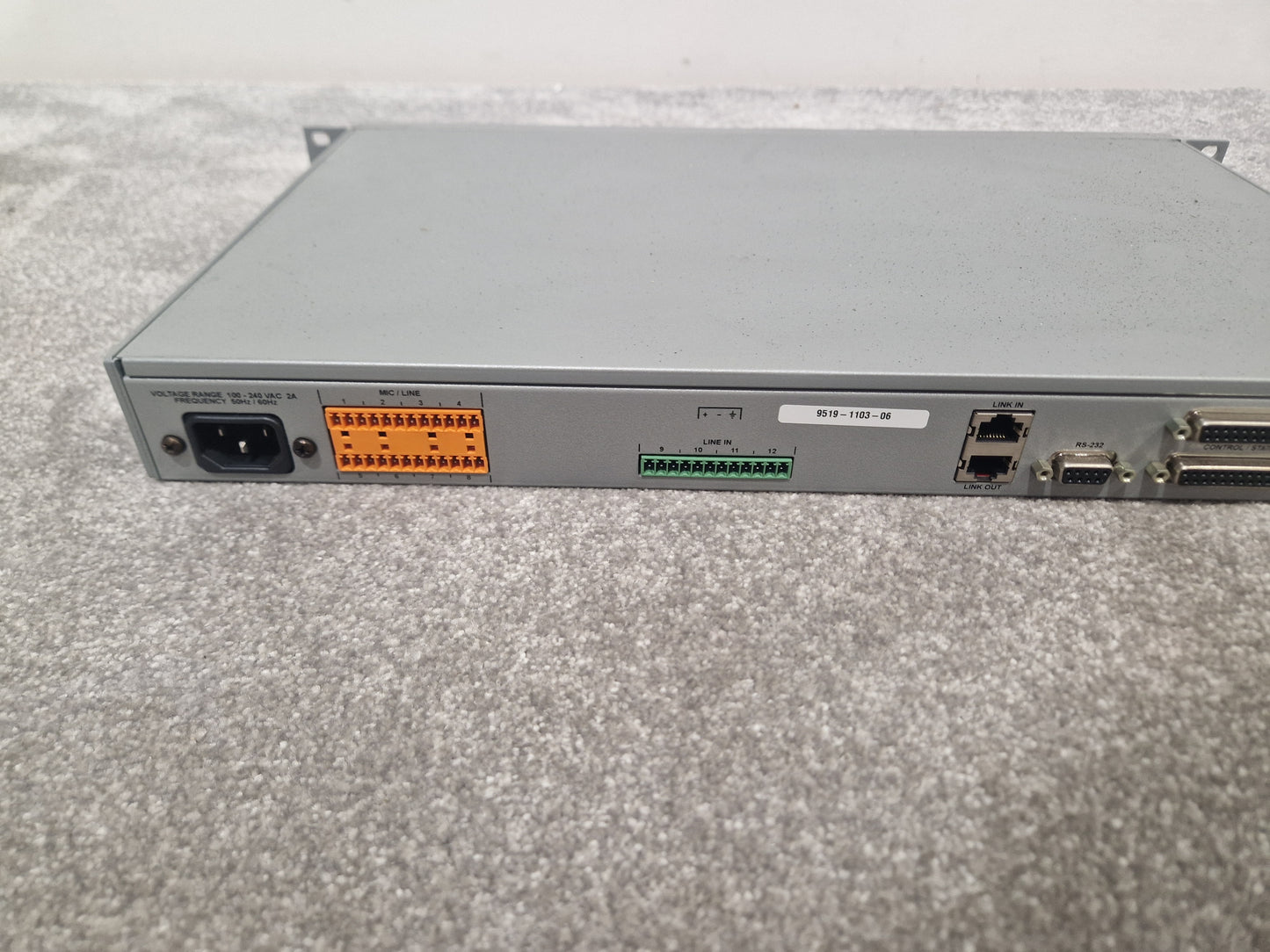 ClearOne 8i – 8 Microphone Inputs & DSP Integration - Good