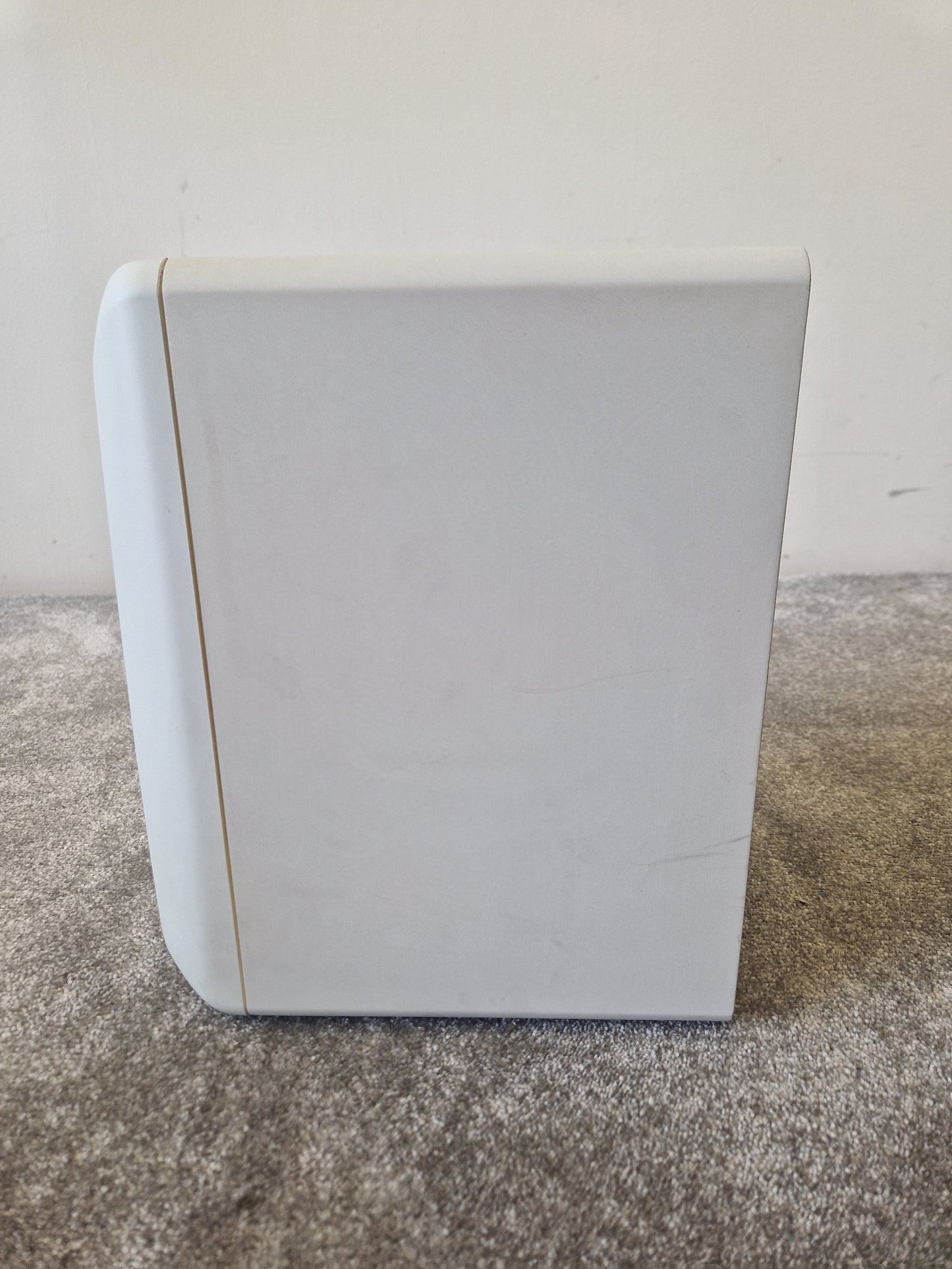 KRK Rokit 5 Powered Studio Monitor – 5" Woofer & Bi-Amp Design – Very Good
