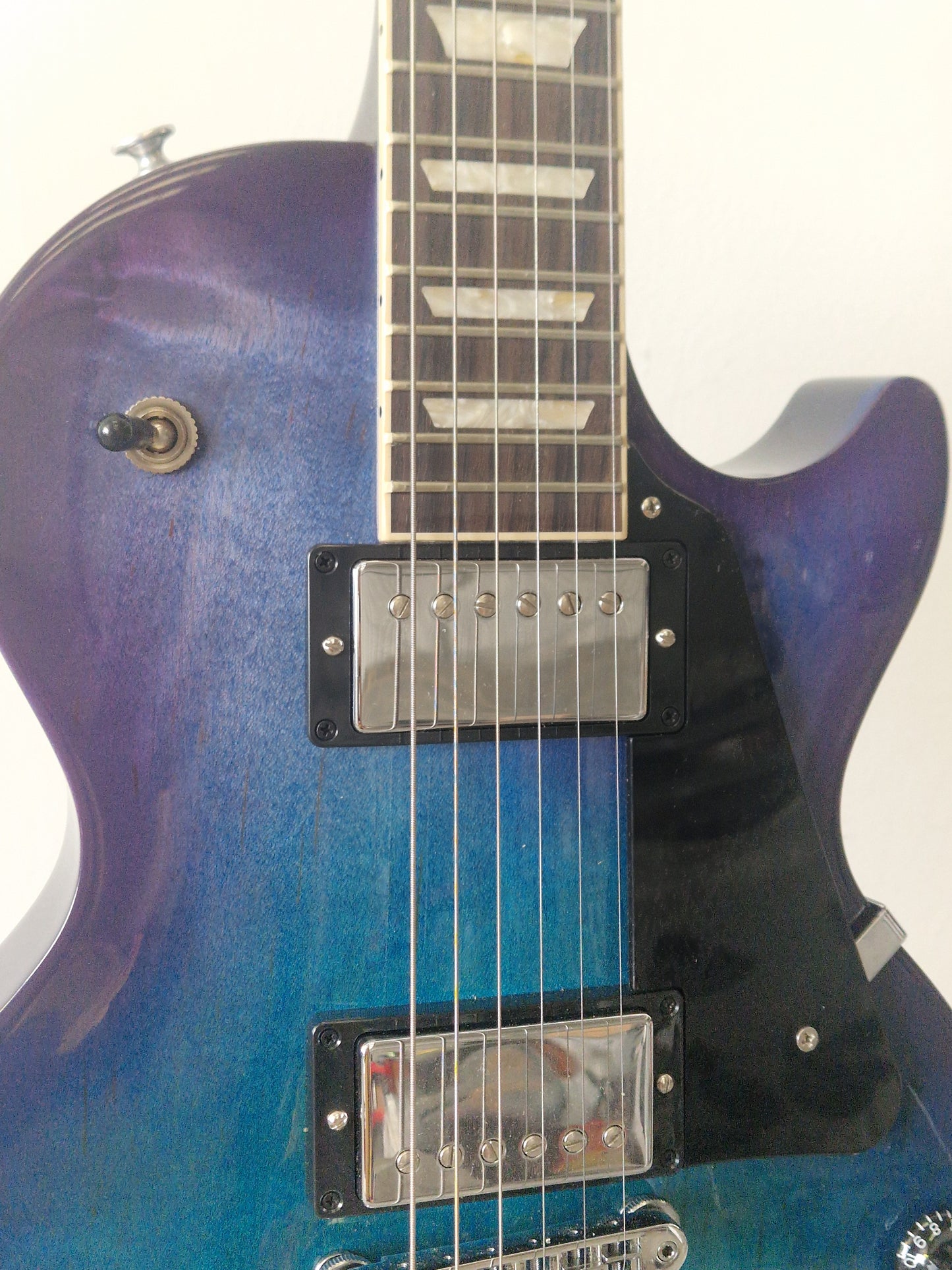 Gibson Les Paul Studio 2025 Blueberry Burst – Burstbucker Pickups – Excellent w/ Case