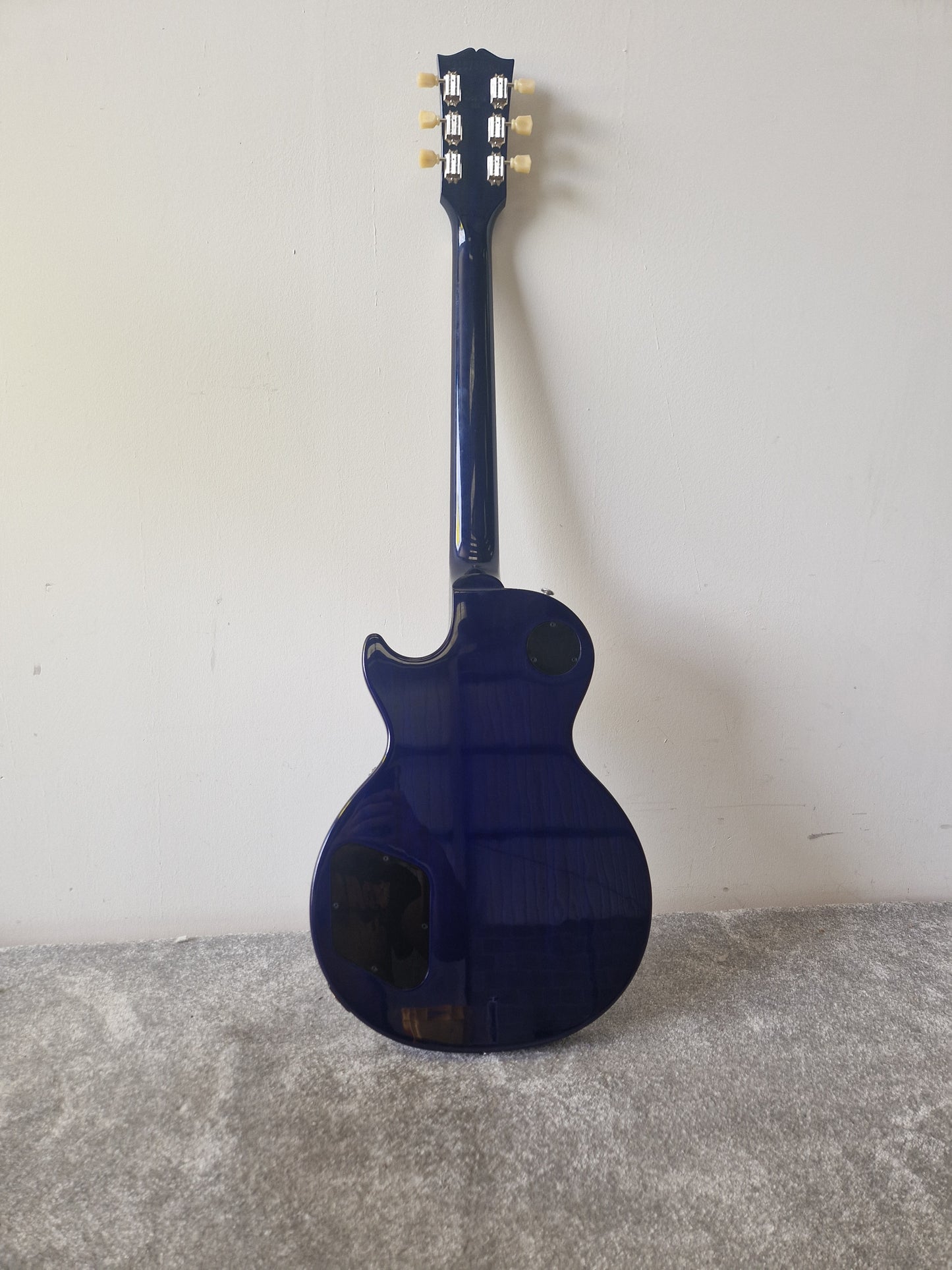 Gibson Les Paul Studio 2025 Blueberry Burst – Burstbucker Pickups – Excellent w/ Case